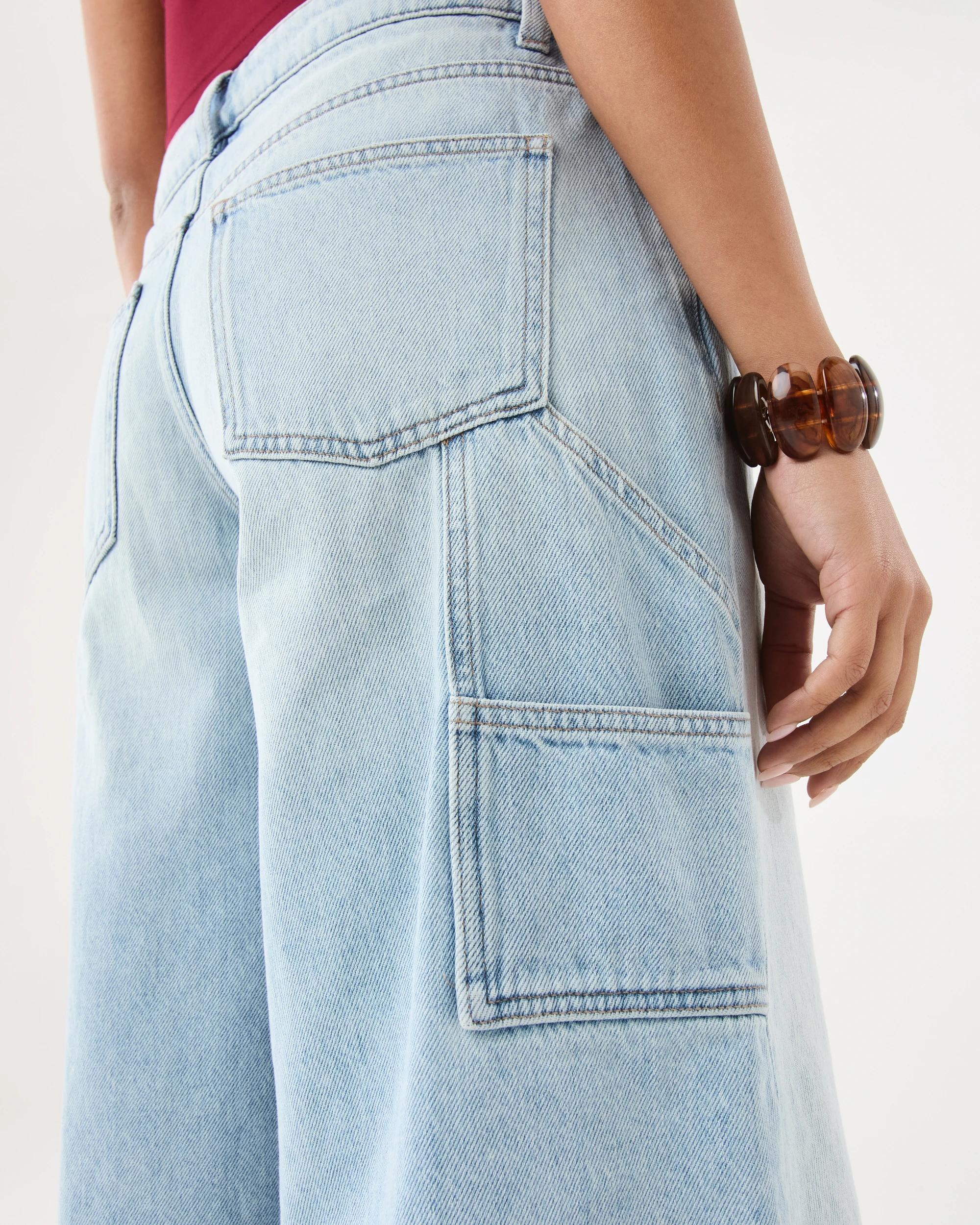 7 Carpenter Jorts Light Wash, 7 of 8