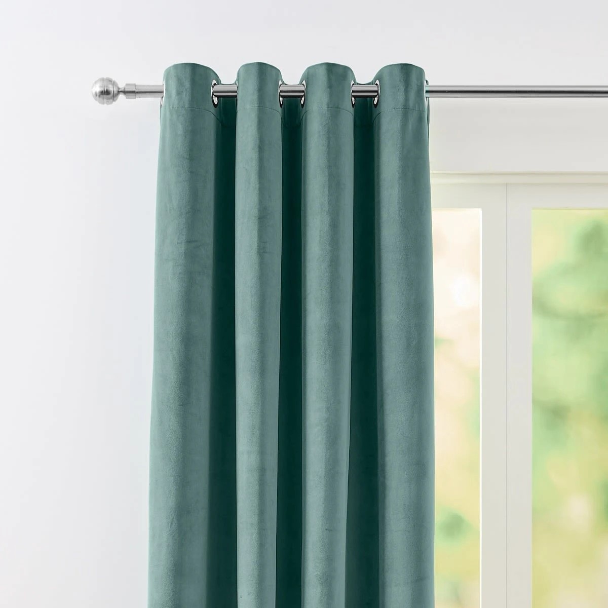 2 Marbella Block Out Curtain - Green - 140cm x 223cm, 2 of 5