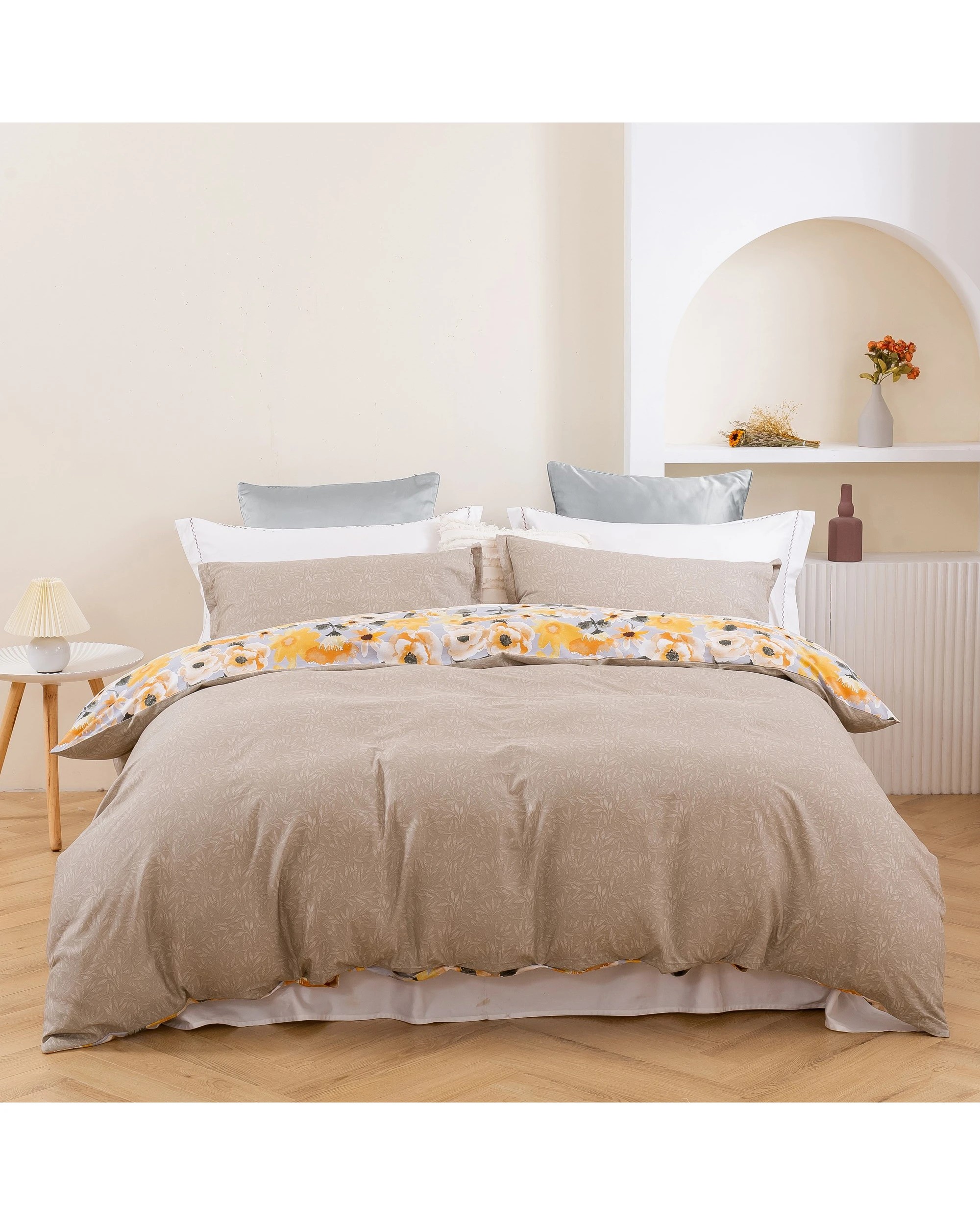 2 Dreamaker Marigold 100% Cotton Reversible Quilt Cover Set - King Single Bed - Floral and Botanical, 2 of 6