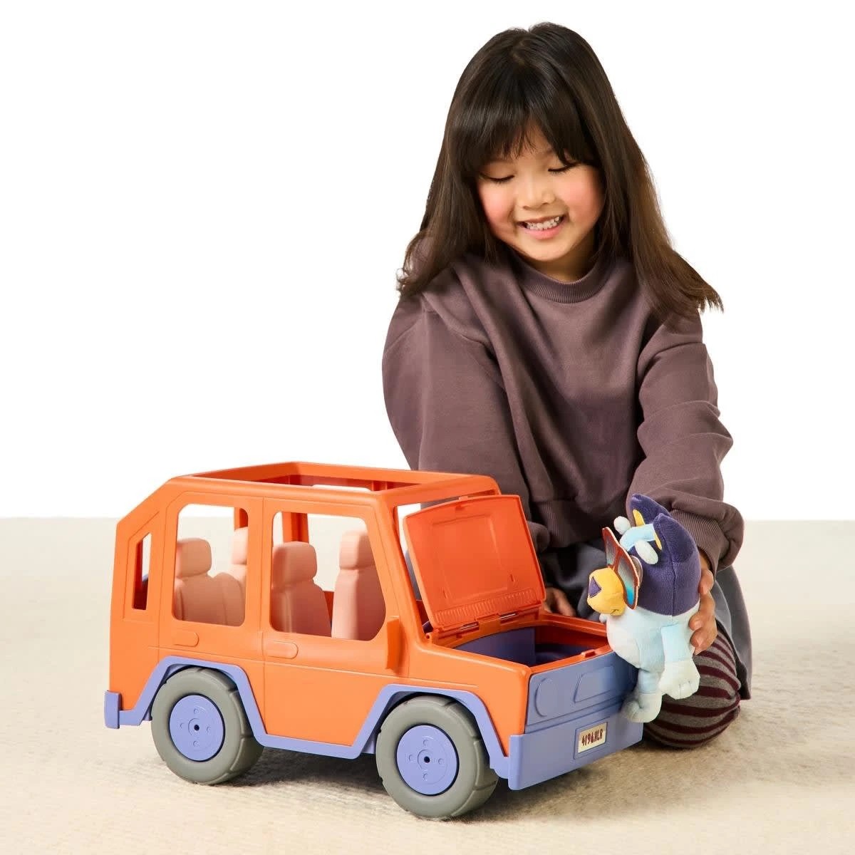 8 Bluey Buddies Big Heeler 4WD & Bluey Plush, 8 of 9