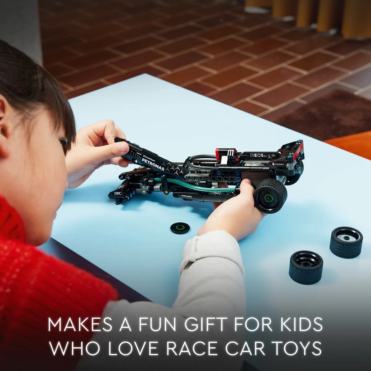 4 LEGO Technic Mercedes-AMG F1 W14 E Performance Pull-Back 42165, 4 of 11