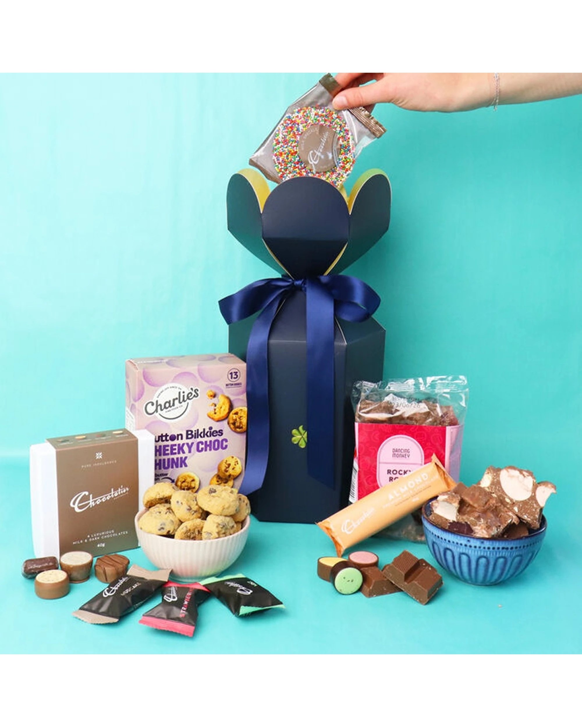 2 Edible Blooms Chocolate Gift Box Artisan Chocolates & Truffles - Multi, 2 of 7