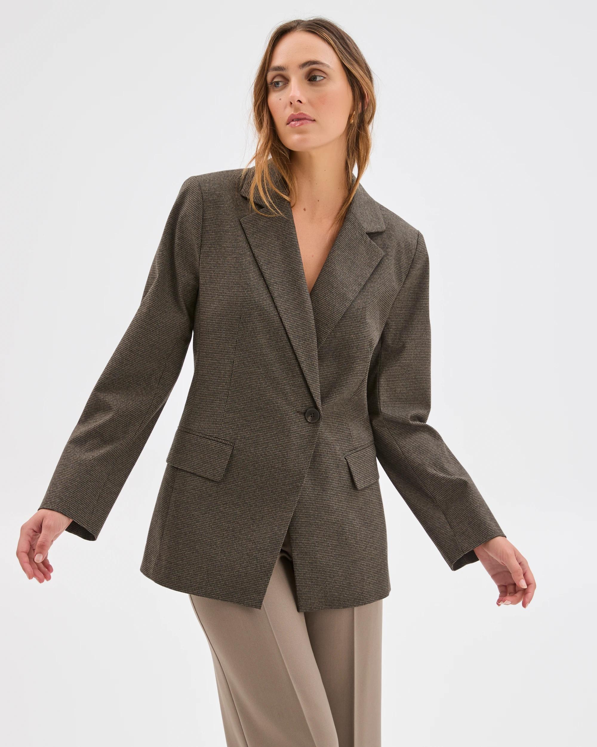 3 Target Woman Preview Double Houndstooth Blazer BROWN, 3 of 7