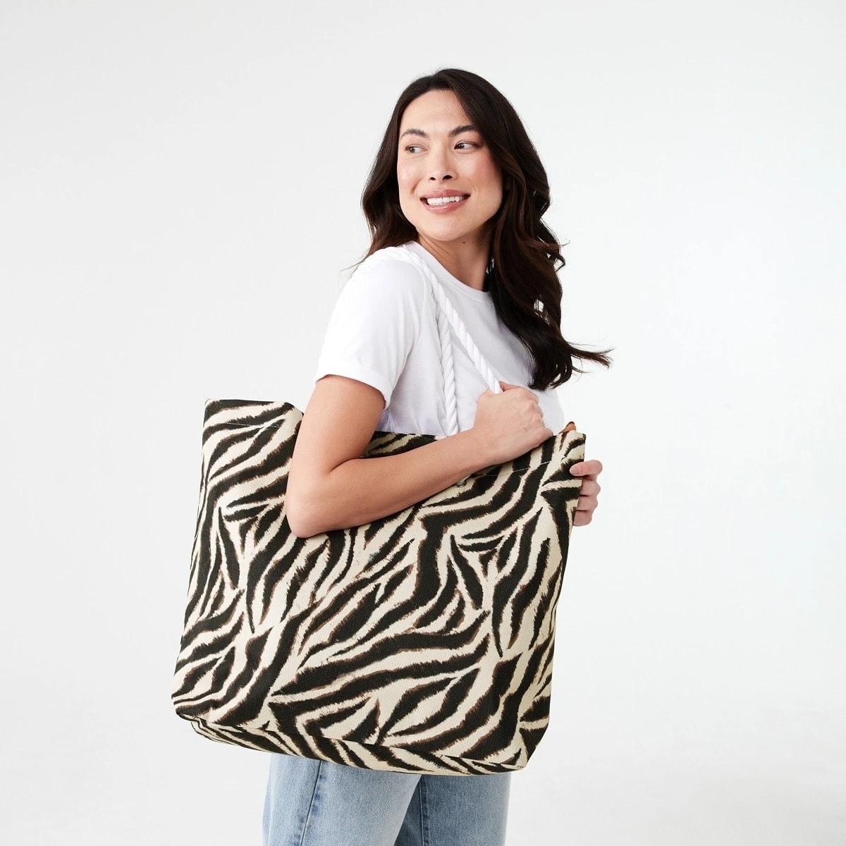 5 Rope Canvas Beach Bag ZEBRA BONE BEIGE, 5 of 5