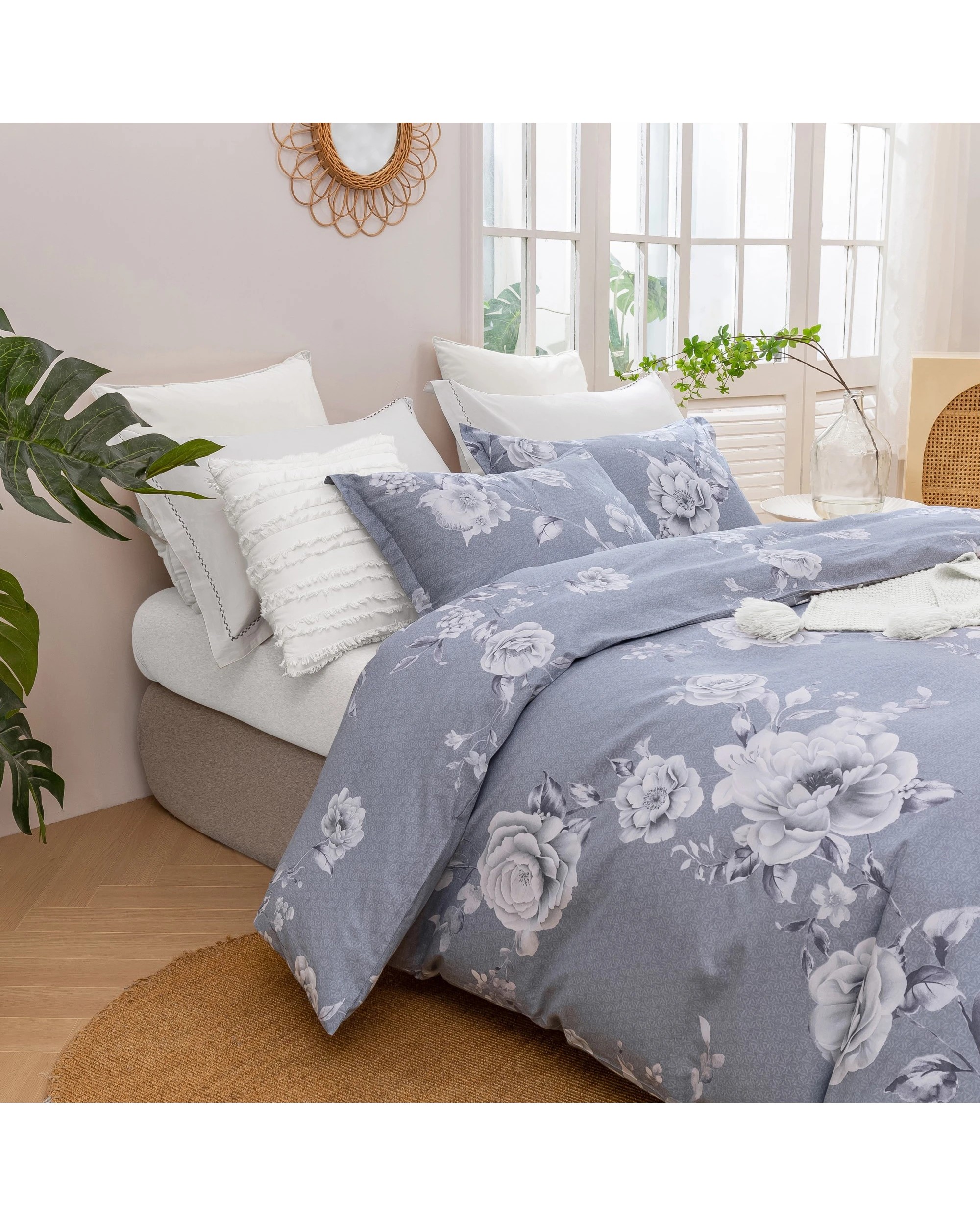 3 Dreamaker Blossom 100% Cotton Quilt Cover Set - Queen Bed - Silver, 3 of 5