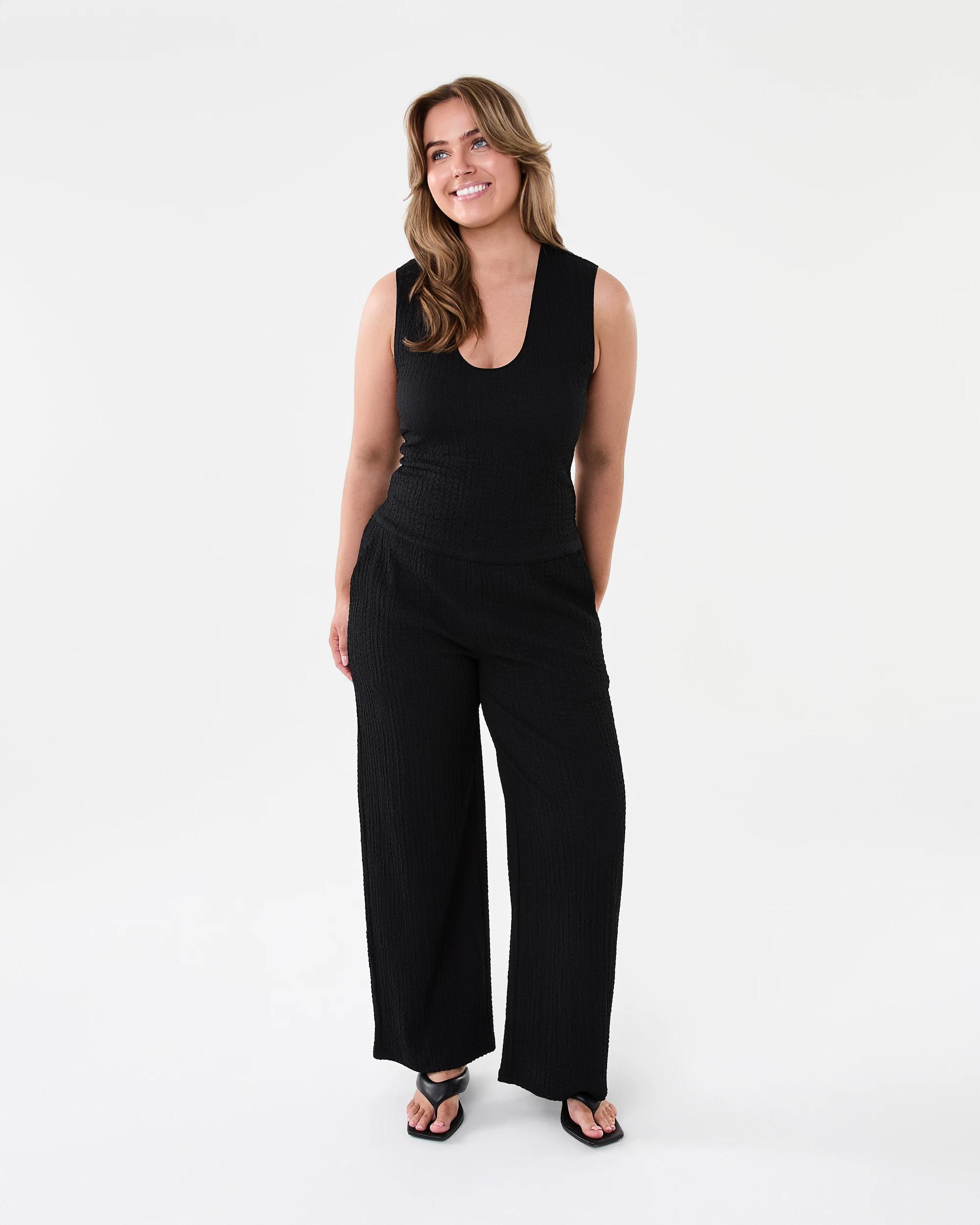 7 Sleeveless Textured Scoop Tank Black, 7 of 7