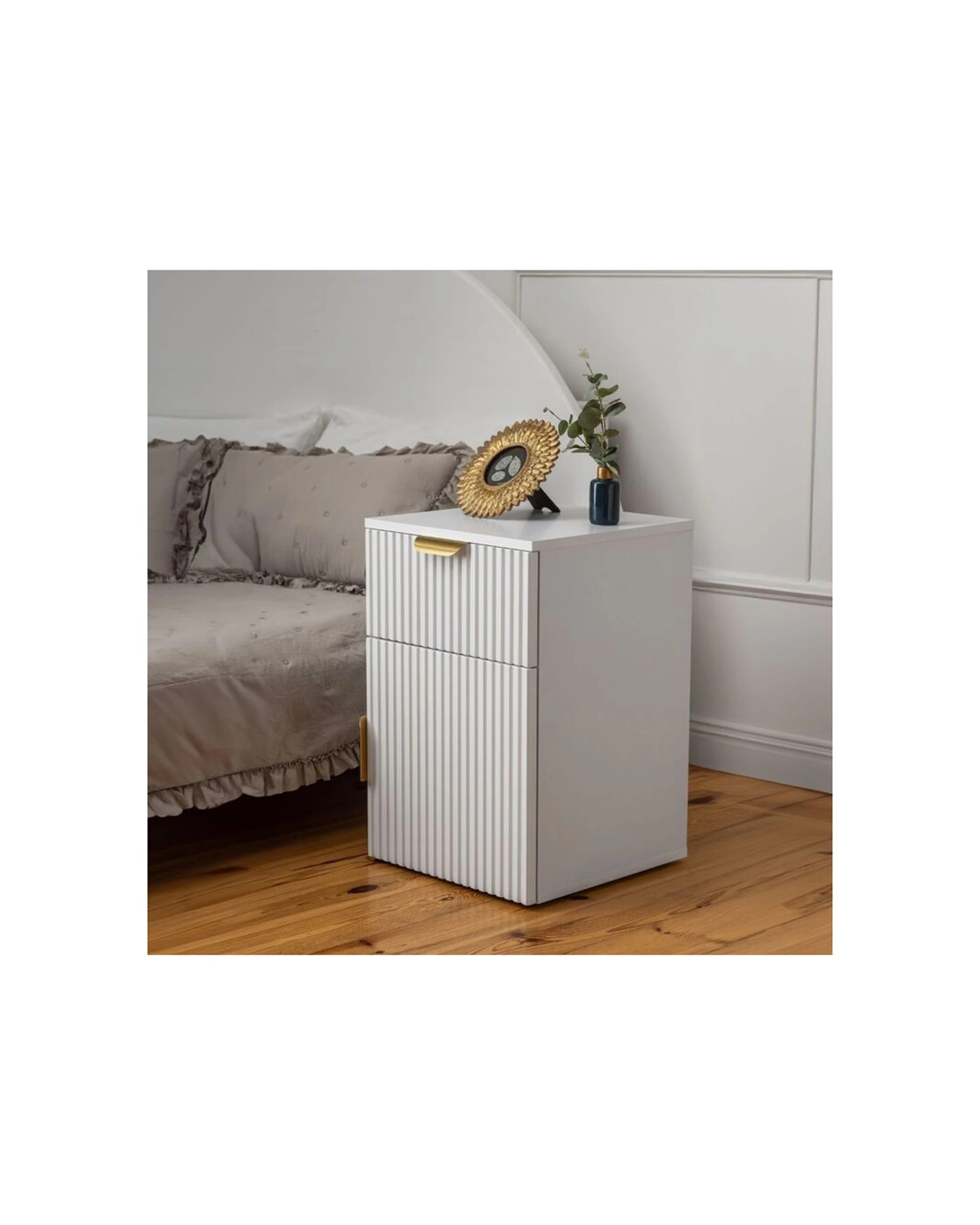 3 European Cabinetry Porto Bedside Table Fluted Front Brass Pull Handle - White, 3 of 3
