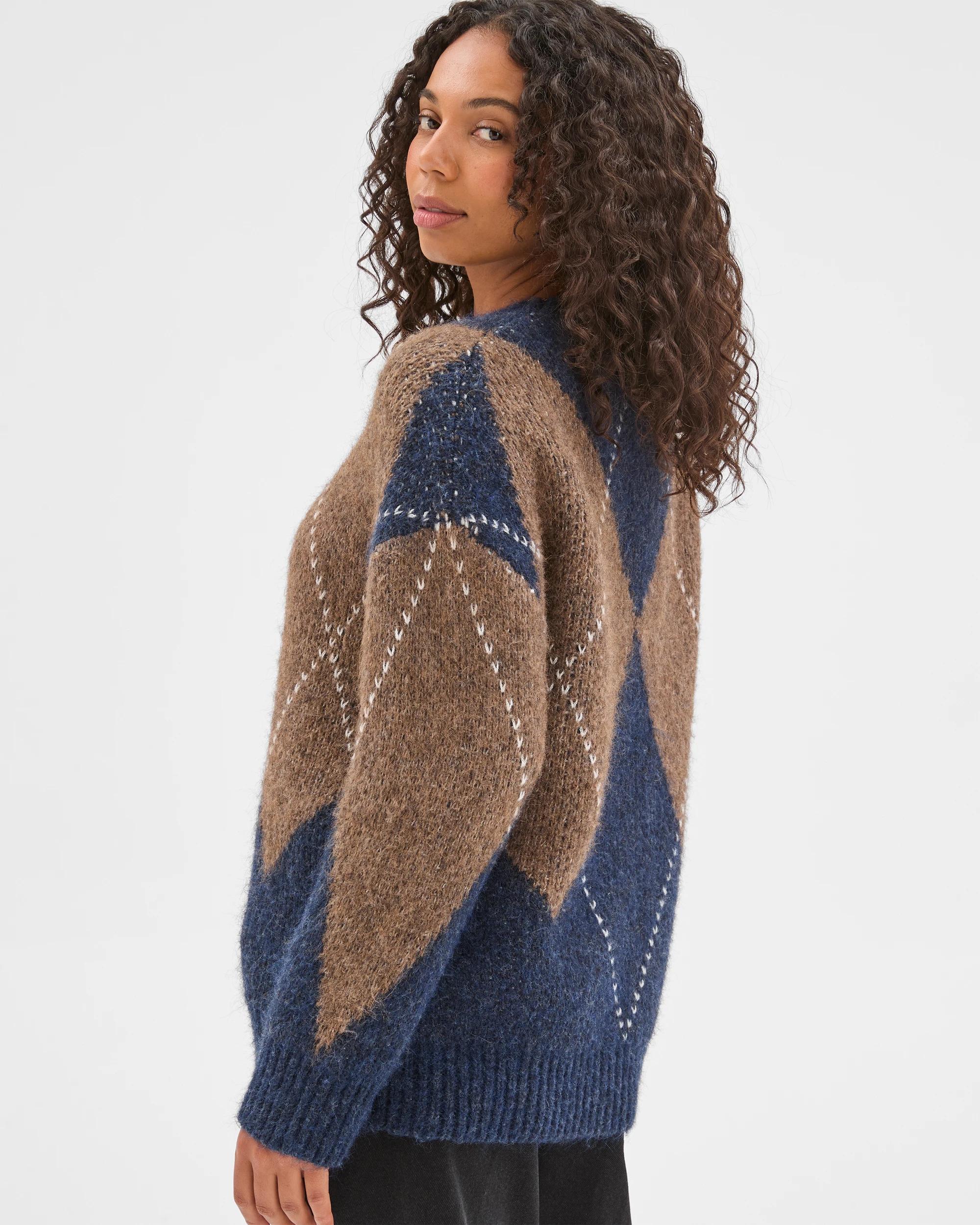 2 Target Woman Oversized Argyle Knit Jumper NAVY MARLE, 2 of 7