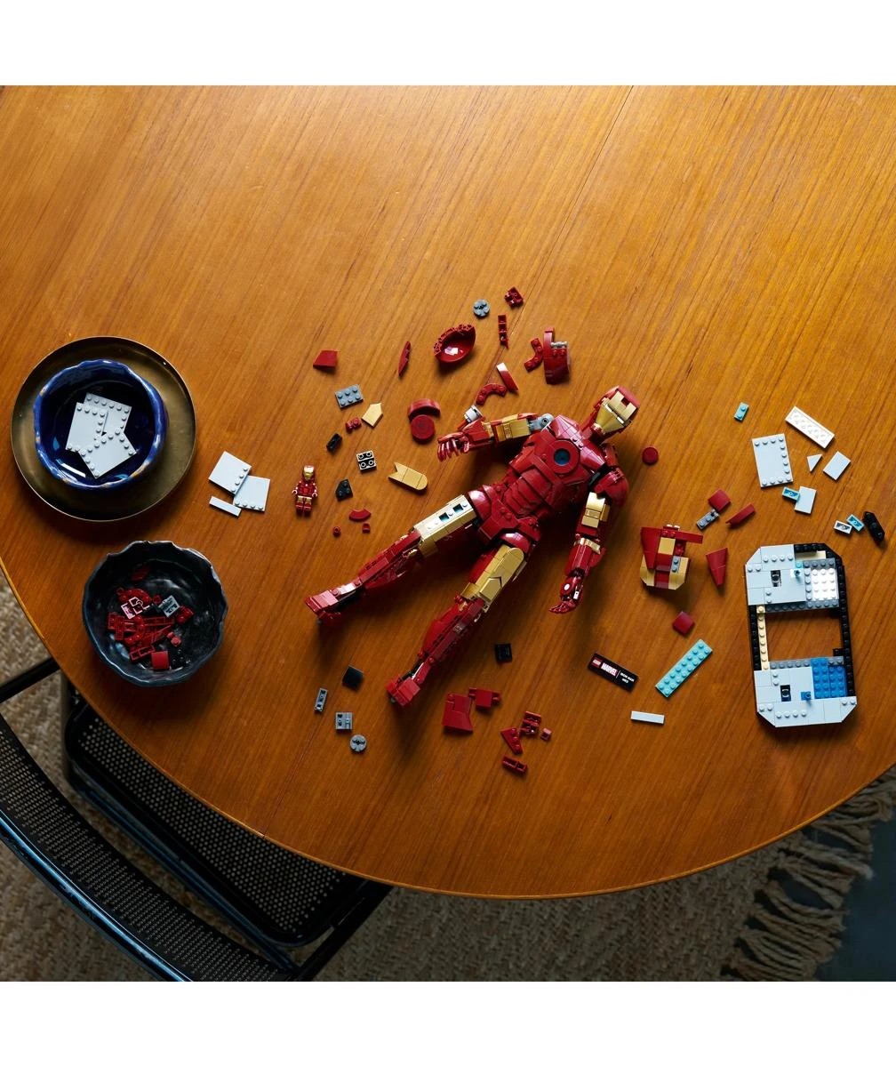 8 LEGO Super Heroes Iron Man Mark 3 Collectors' Edition 76344, 8 of 10