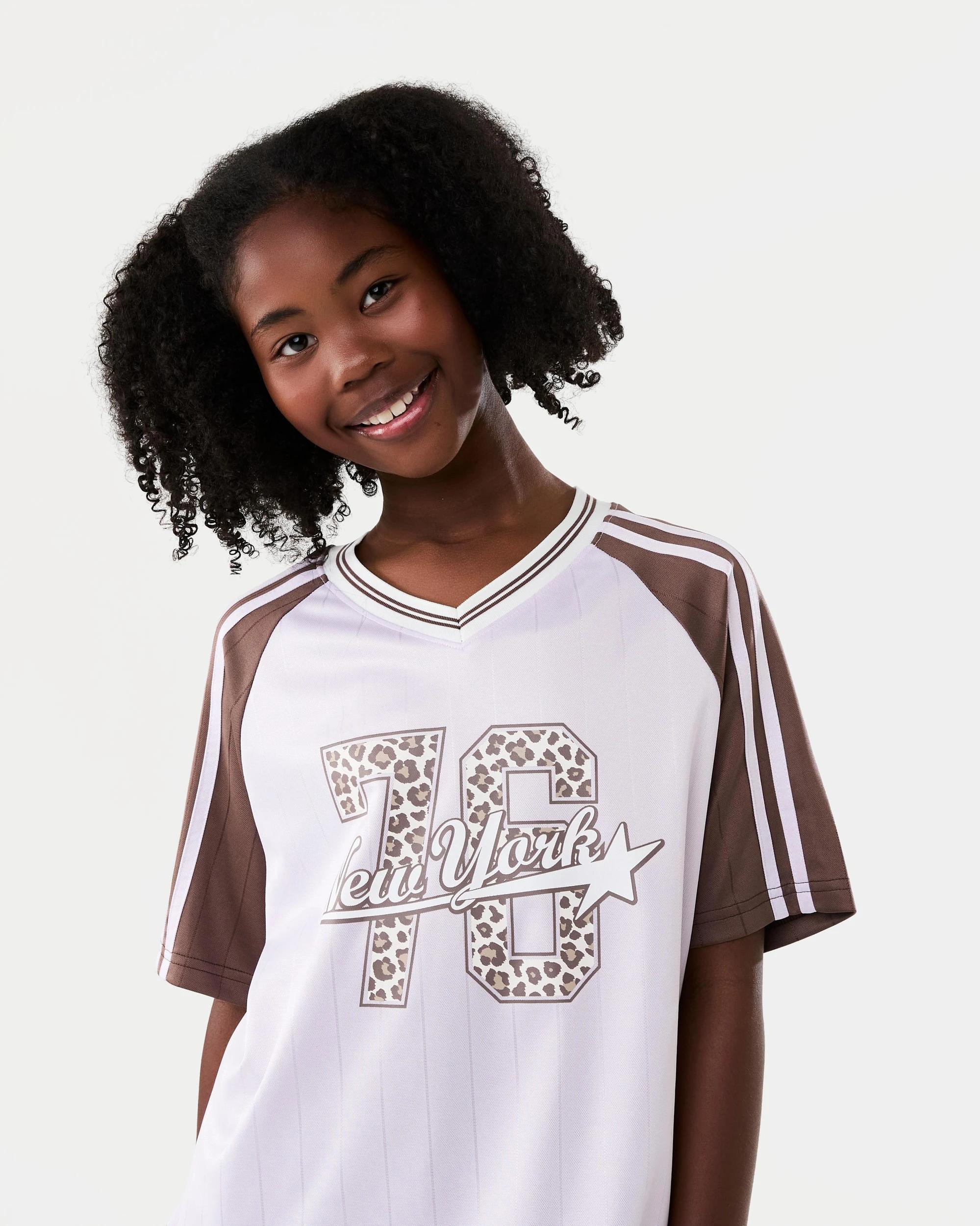 3 V-Neck Oversized T-shirt Prpl Type, 3 of 7