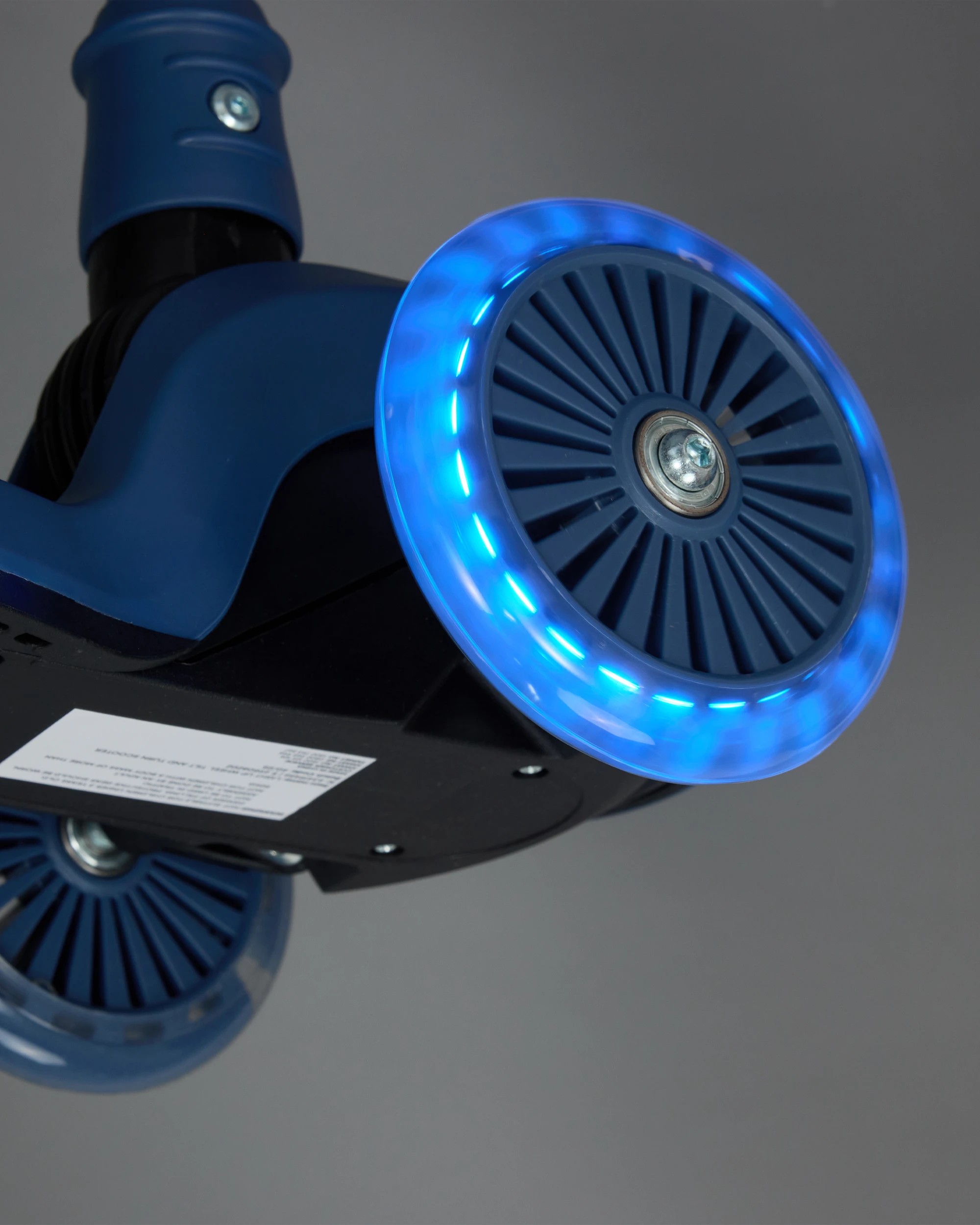 7 Light Up Wheel Tilt and Turn Scooter - Blue, 7 of 8