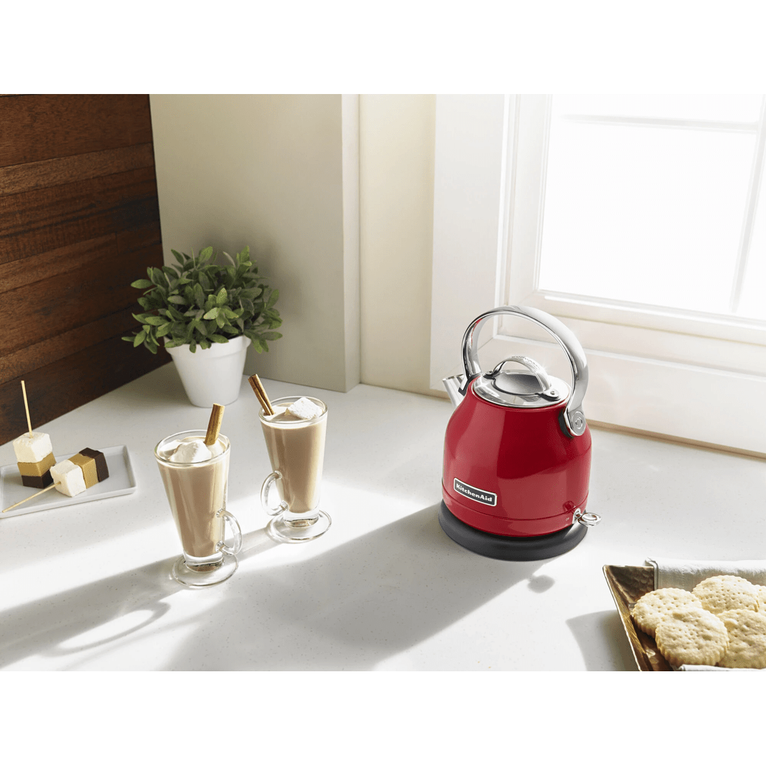 4 KitchenAid Electric Kettle Empire Red, 4 of 5