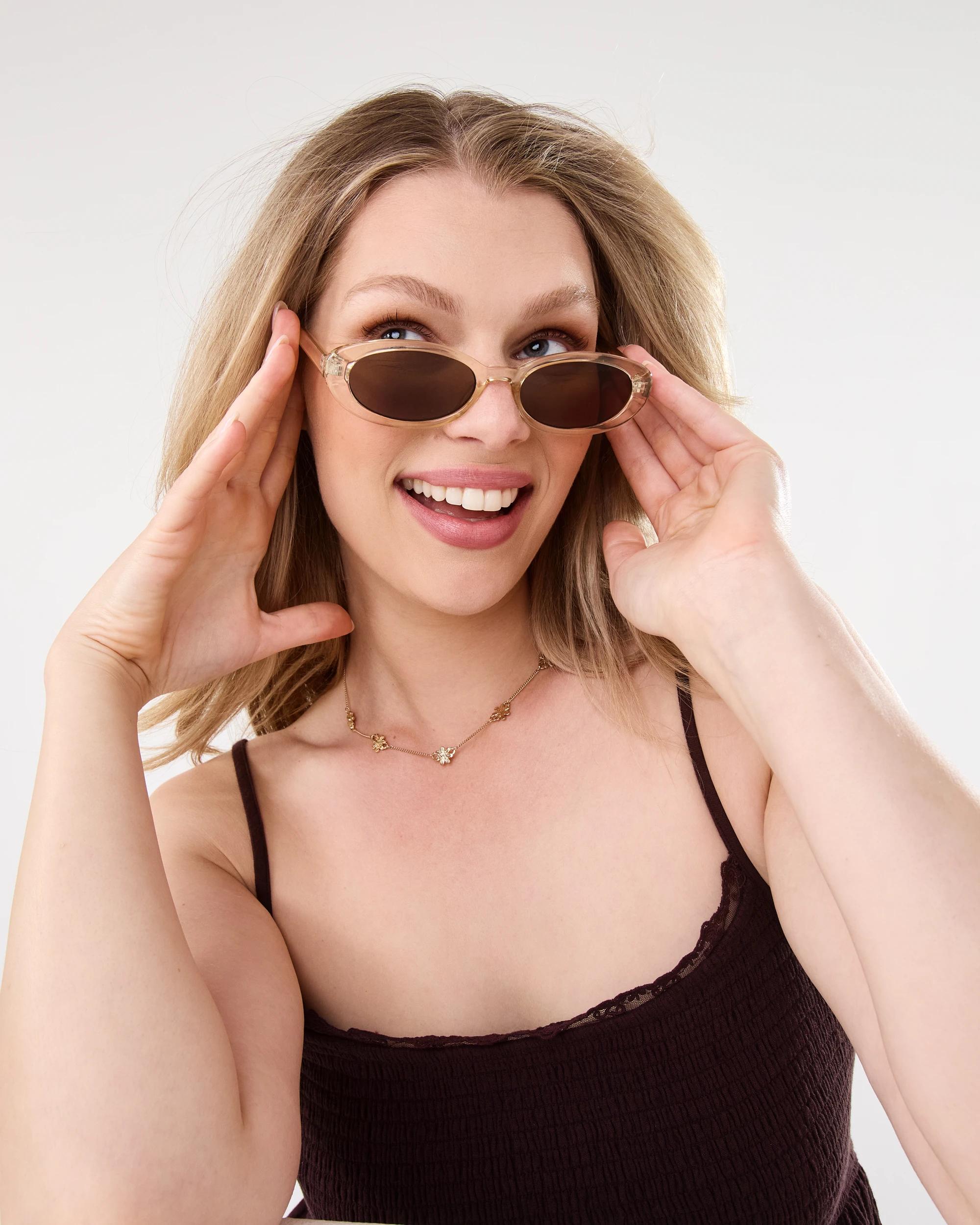 5 Basic Station Flower Necklace - Gold Look Gold, 5 of 6