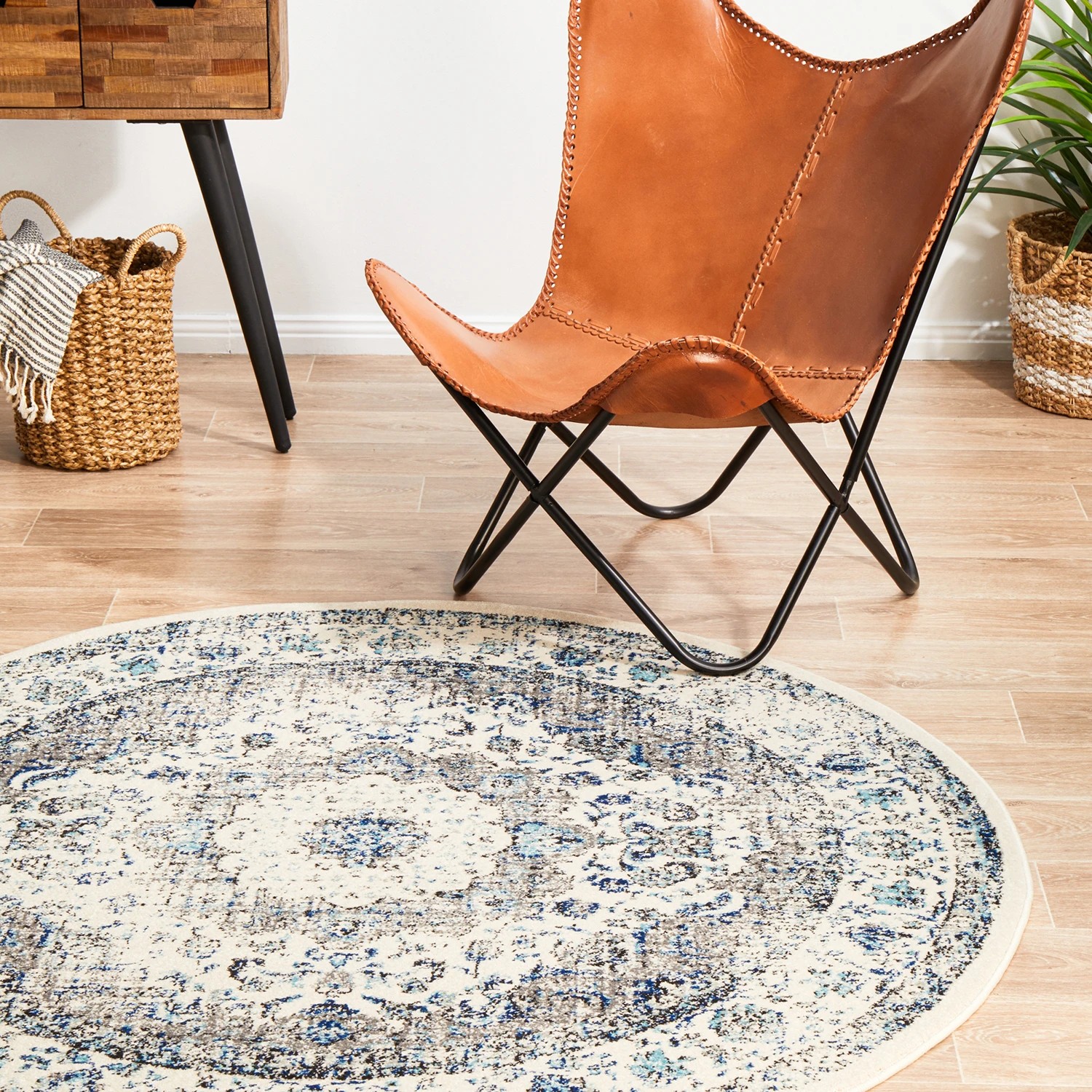 2 Common Ground Rugs Encore 251 150x150cm Round - Small Pet Friendly Rug - White, 2 of 7