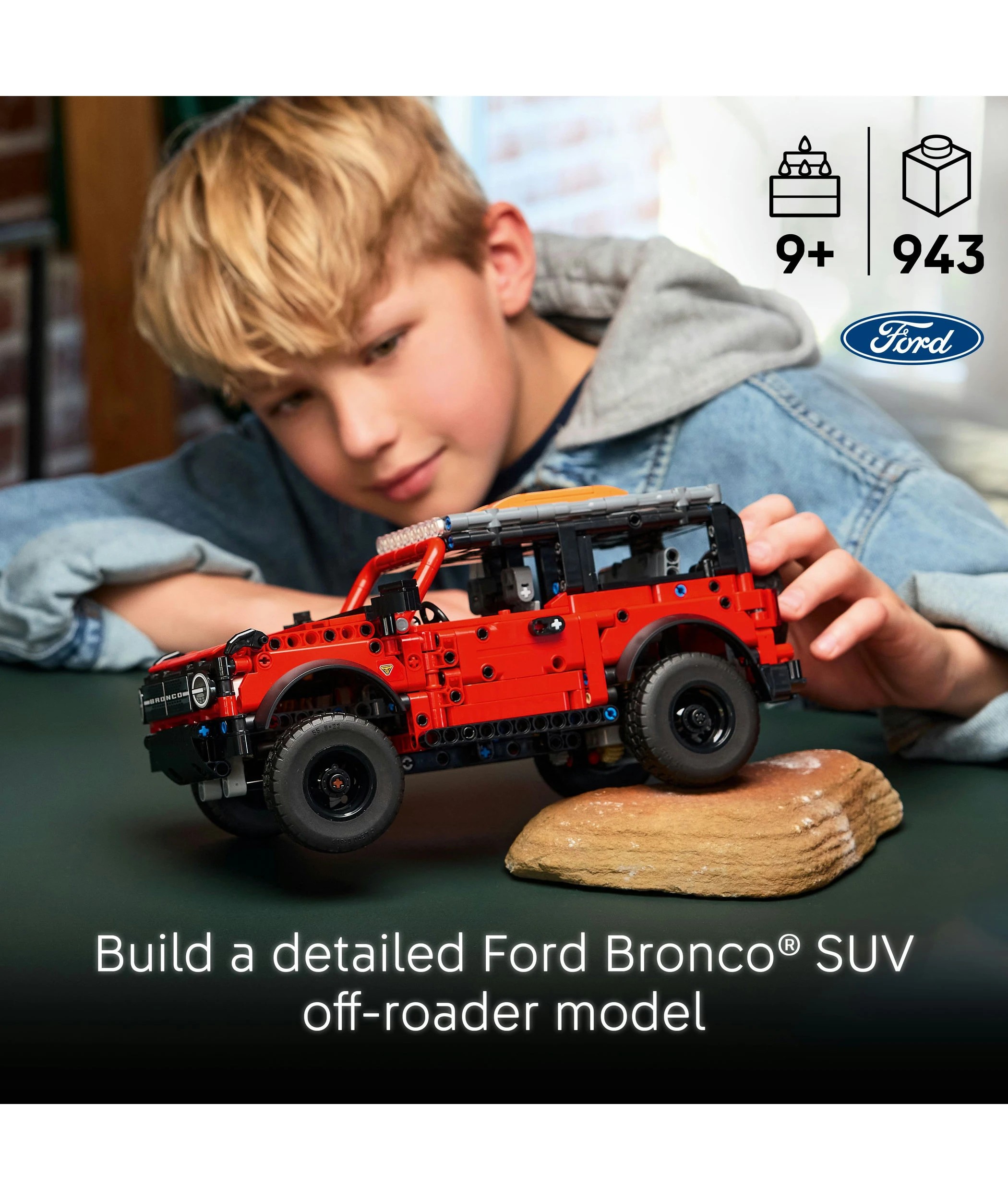 3 LEGO Technic Ford Bronco SUV 42213, 3 of 10