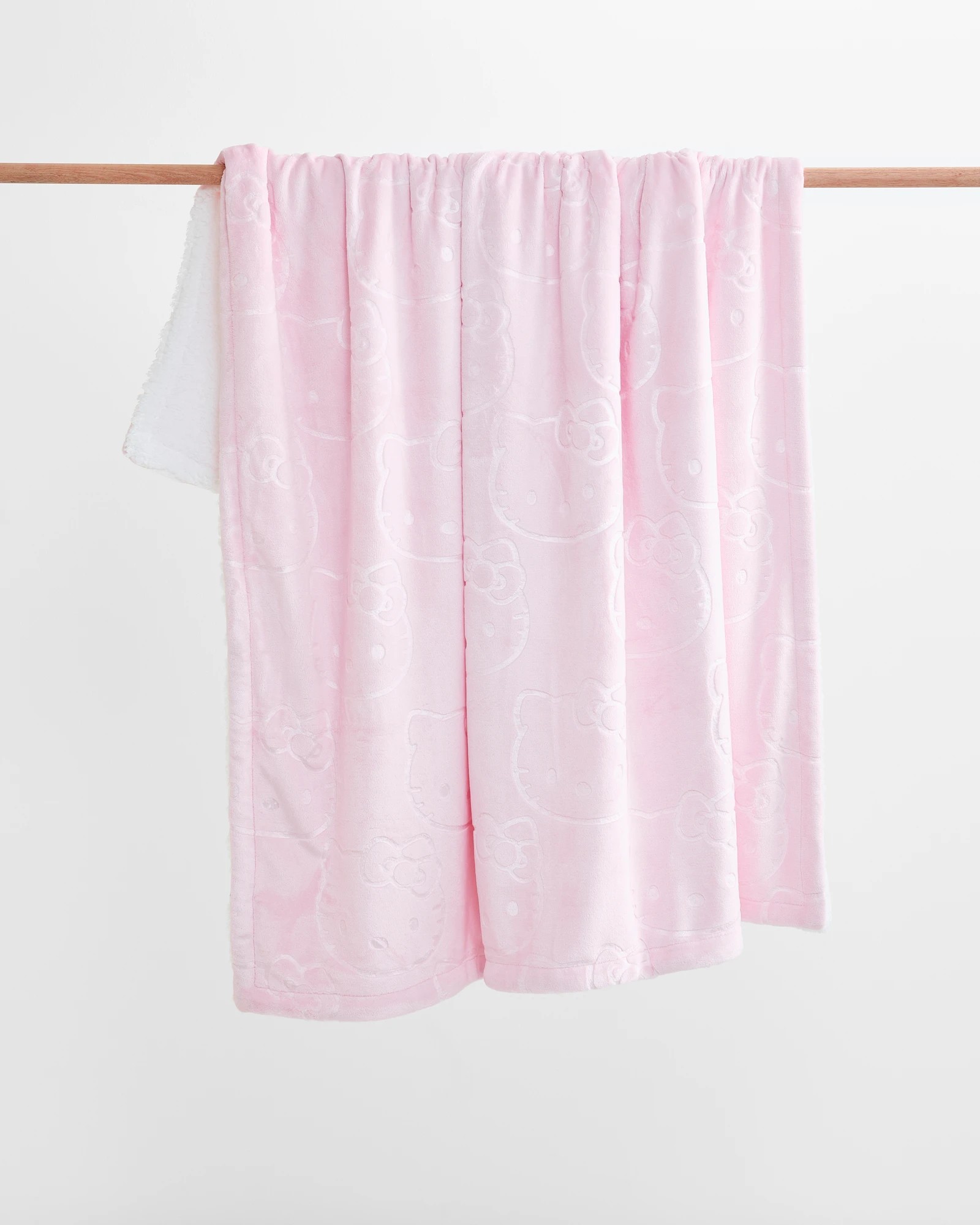 7 Hello Kitty Throw
 - Queen Bed
 - Pink, 7 of 7