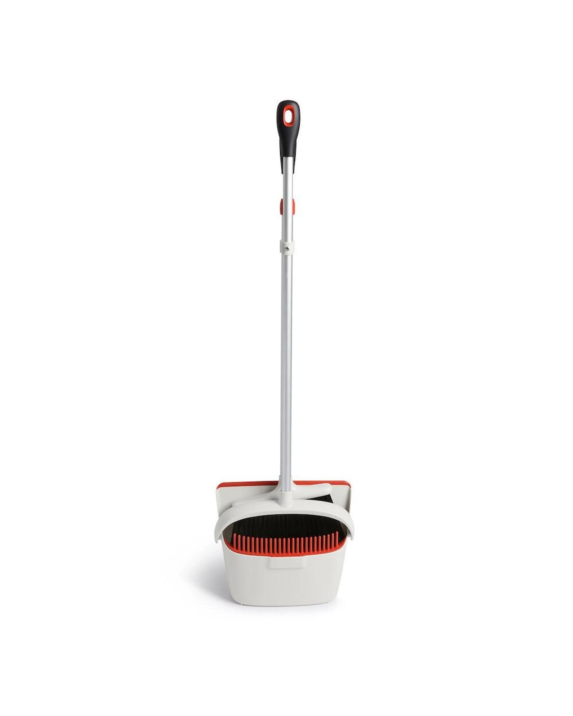 7 OXO Good Grips Large Sweep Set With Extendable Broom, 7 of 10