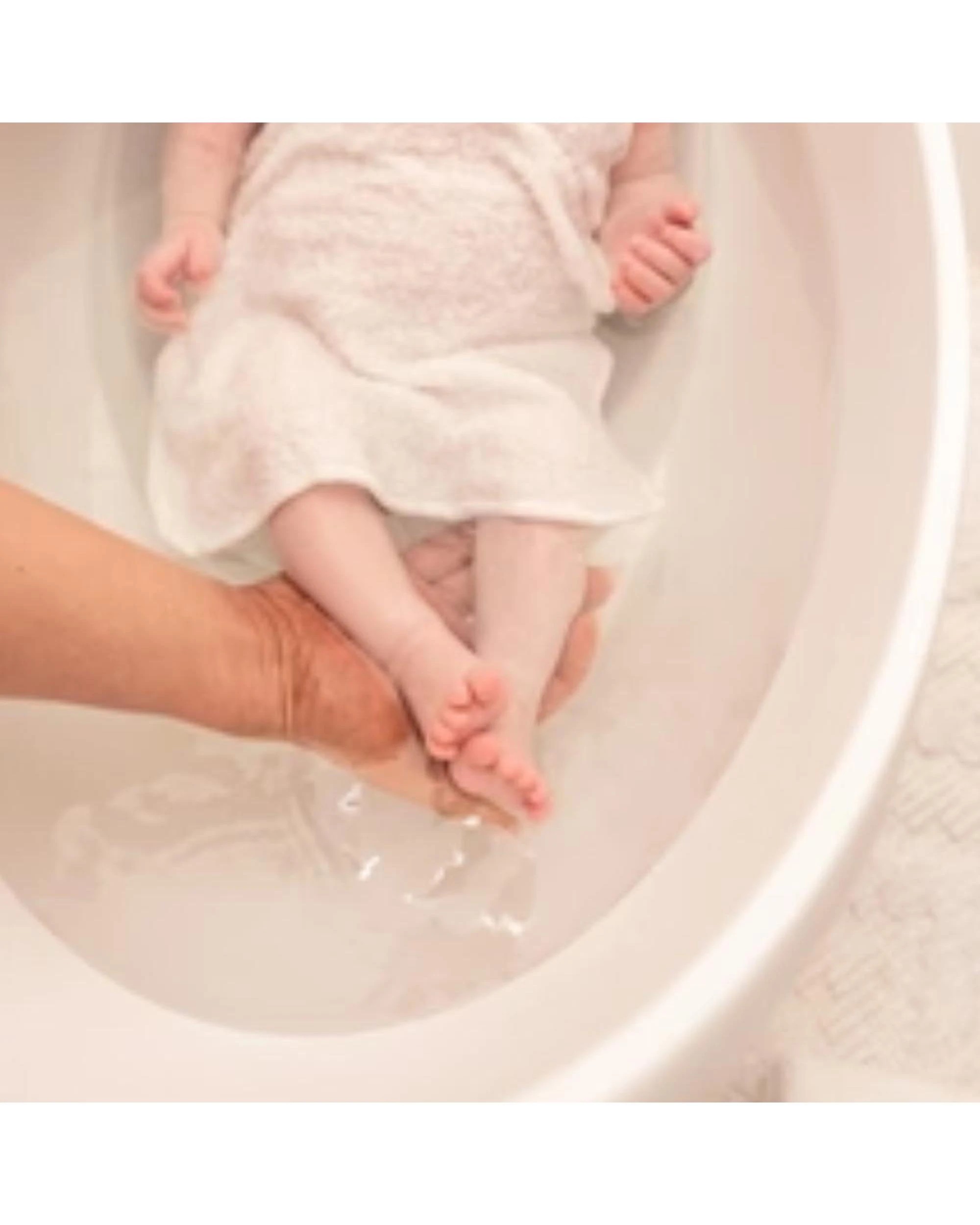 7 Bubble Baby Bath with Bath Seat & Newborn Insert - White, 7 of 8