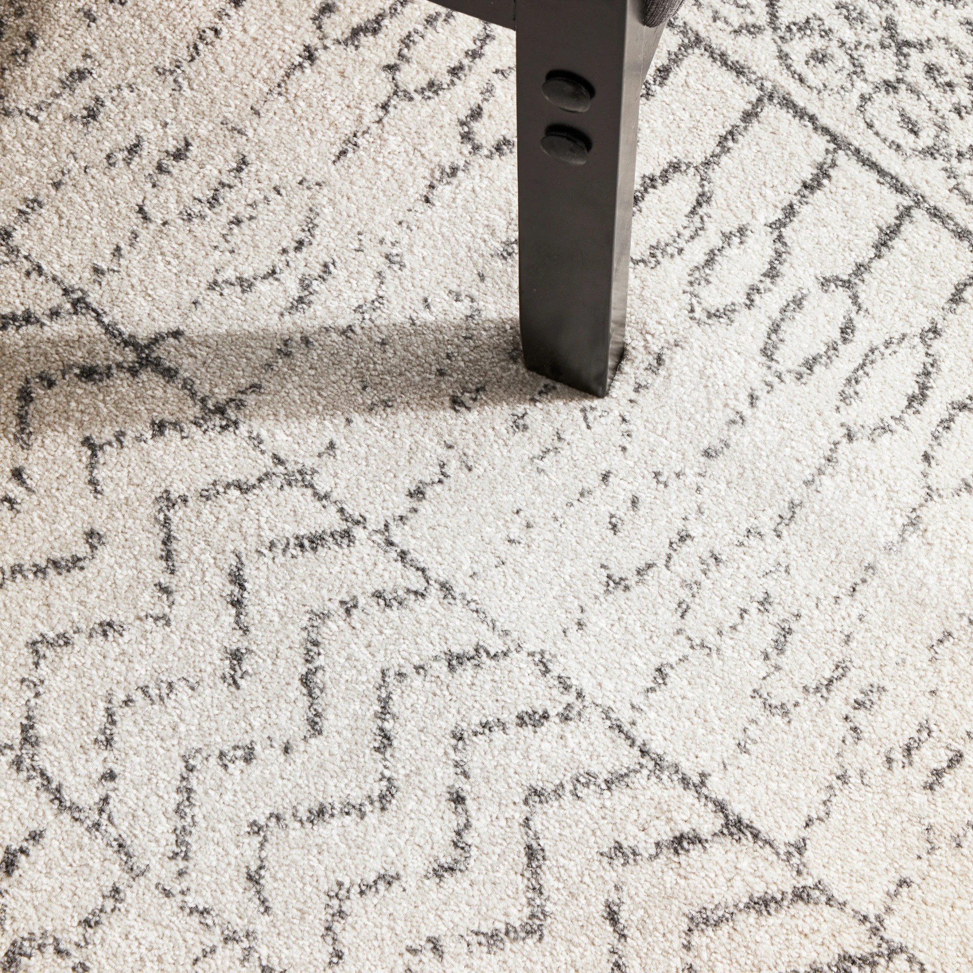 8 Common Ground Rugs Lustre Harper 300x80 cm Rug - Silver, 8 of 9