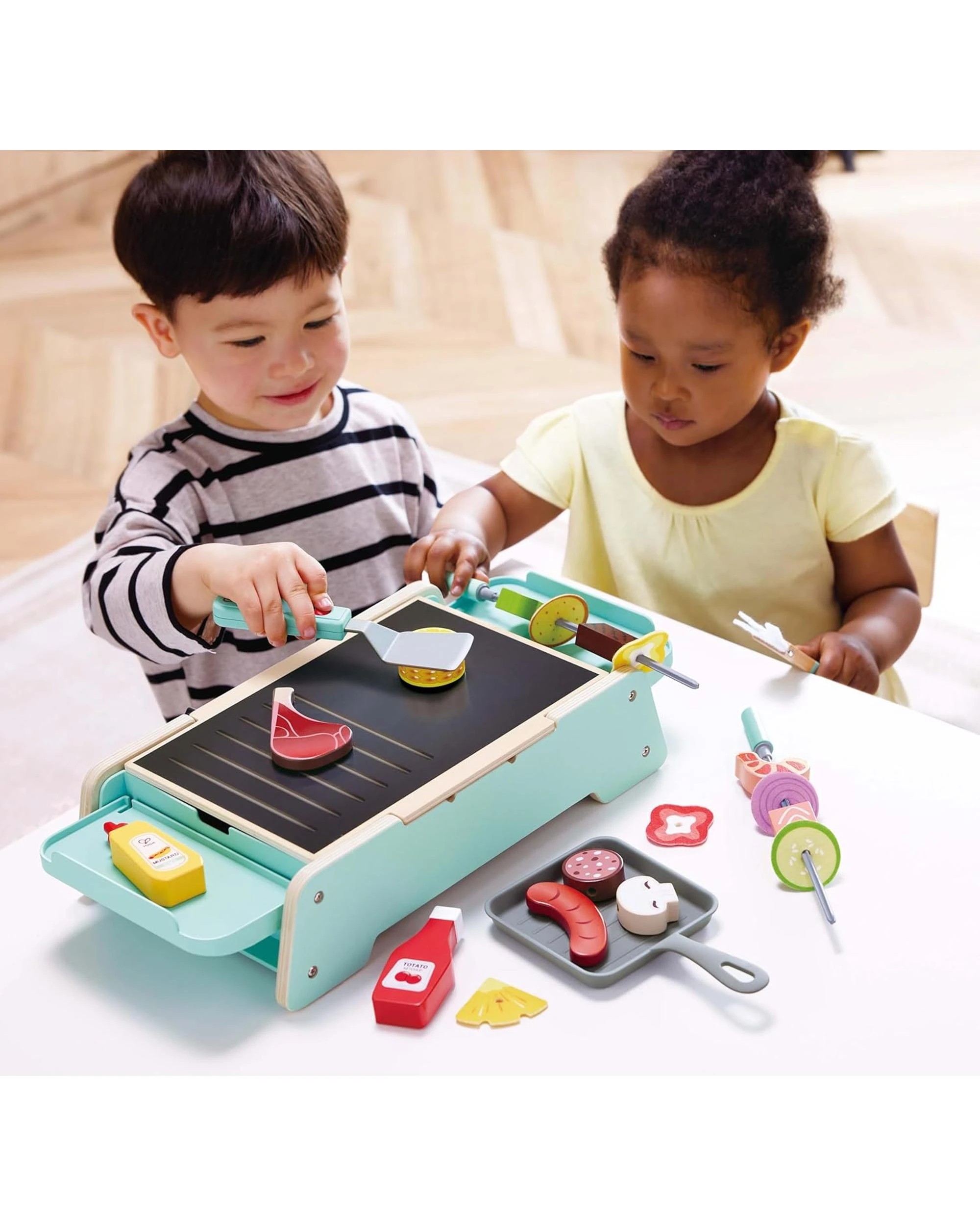5 Hape Toys Hape Sizzling Griddle and Grill BBQ Playset, 5 of 6