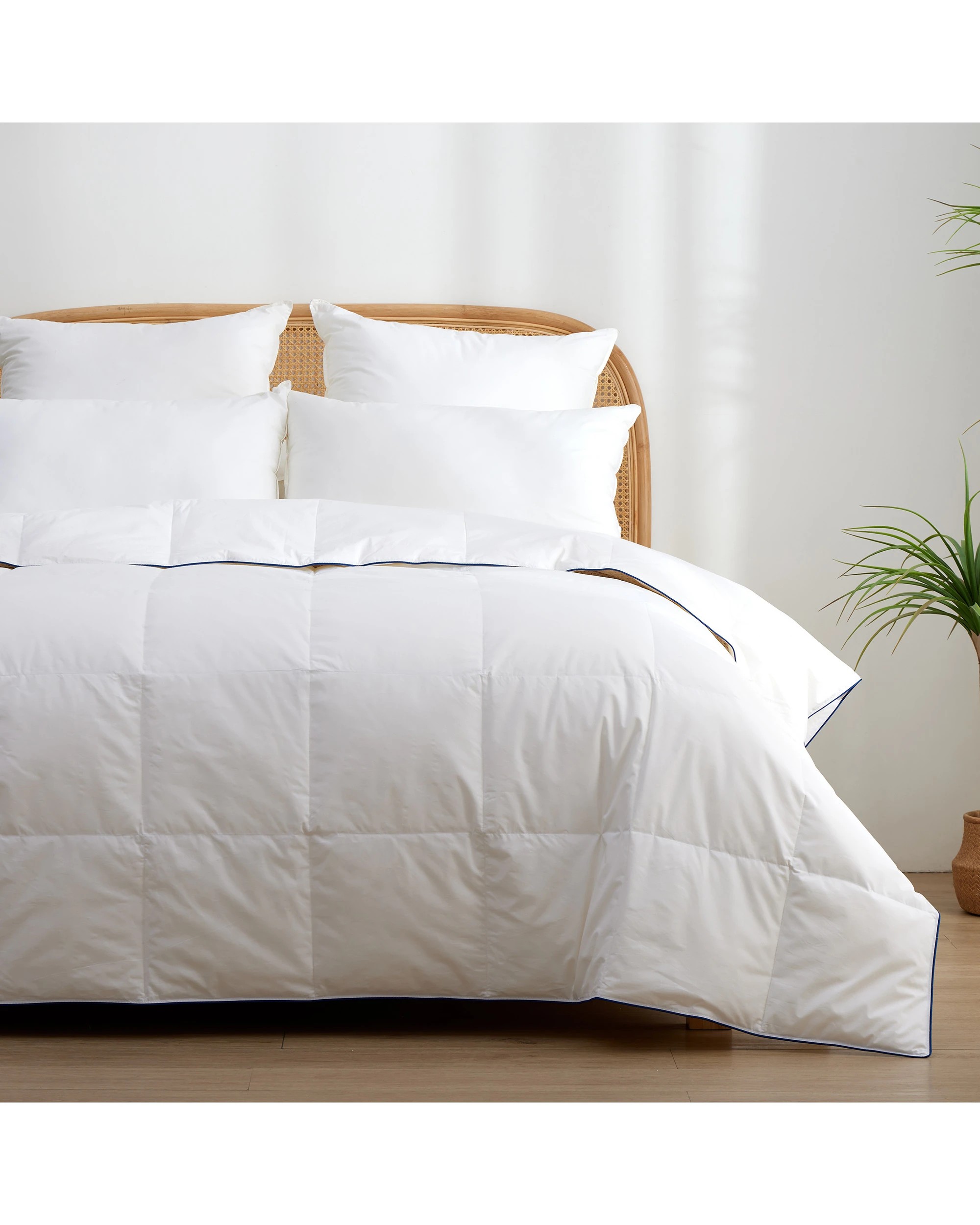1 Dreamaker ReLoft 100% Goose Down Fibre Summer Quilt (Breathable & Lightweight) - Single Bed - White, 1 of 9
