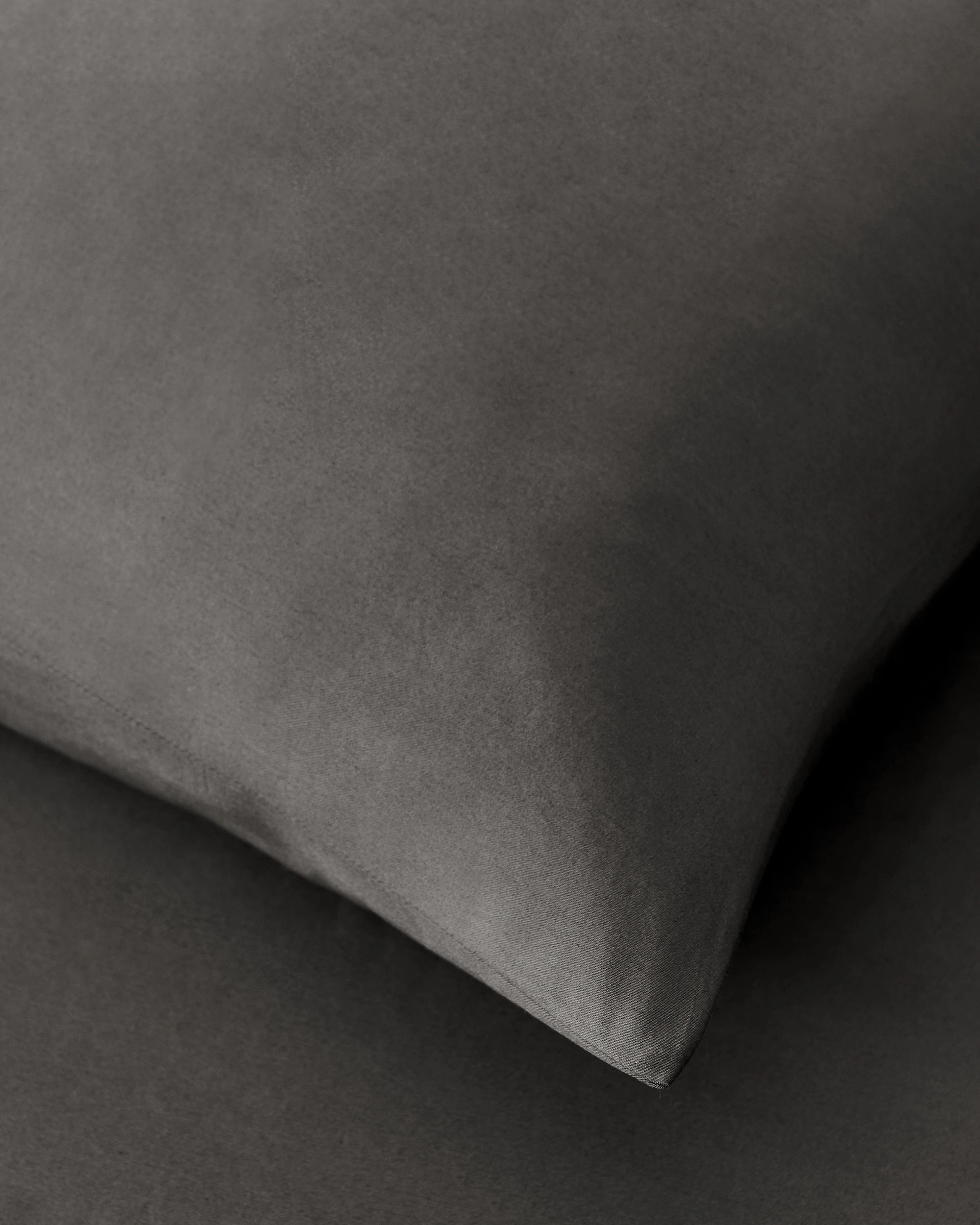 6 Dreamaker 400TC Premium Cotton Sateen Sheet Set - Super King Bed - Charcoal, 6 of 7