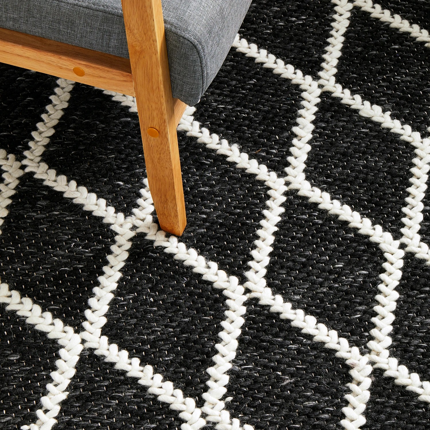 4 Common Ground Rugs Valor 320x230cm - Extra Large Hand Loomed Floor Rug - Black, 4 of 9