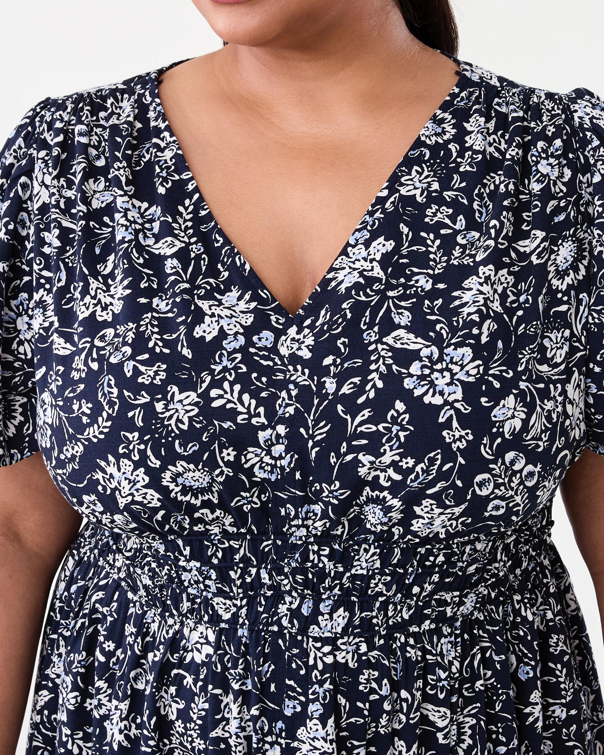 5 Curve Short Sleeve V-Neck Midi Dress Nav Chintz, 5 of 7