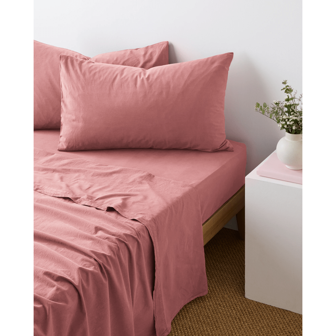 1 Arlo Stonewash Fitted Sheet
 - King Bed
 - Pink, 1 of 1