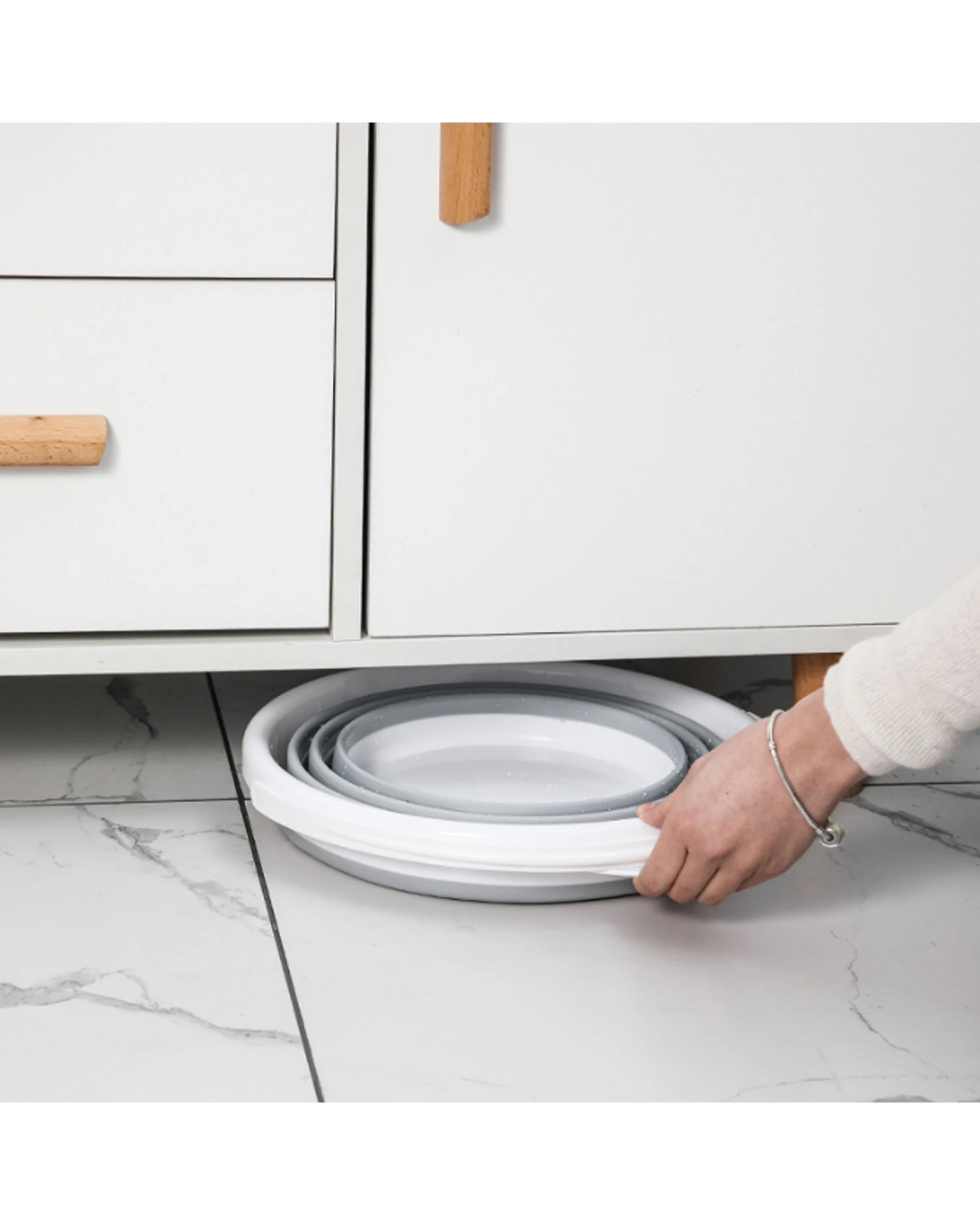 2 BR Home Foldable Silicone Bucket for Home, Hiking, Camping, and Fishing - 10 Litre, 2 of 8