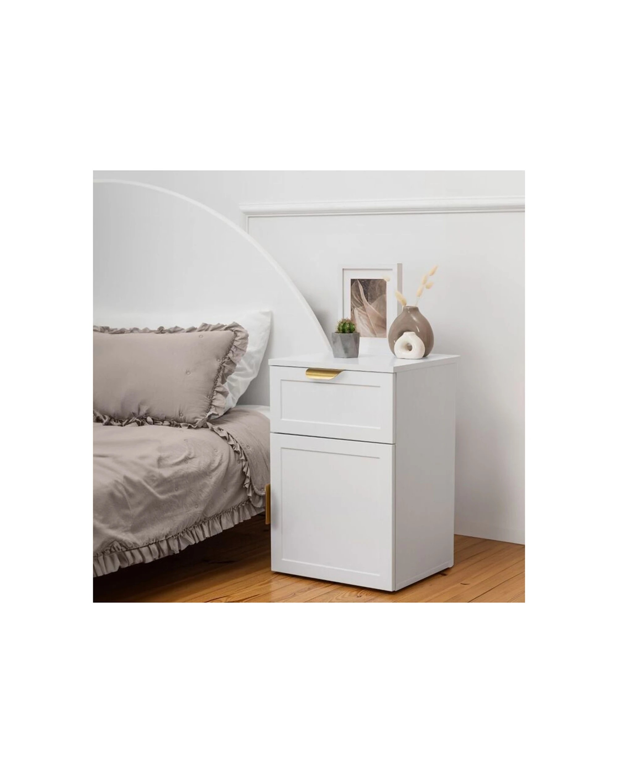 4 European Cabinetry Porto Bedside Table Hamptons Brass Pull Handle - White, 4 of 4
