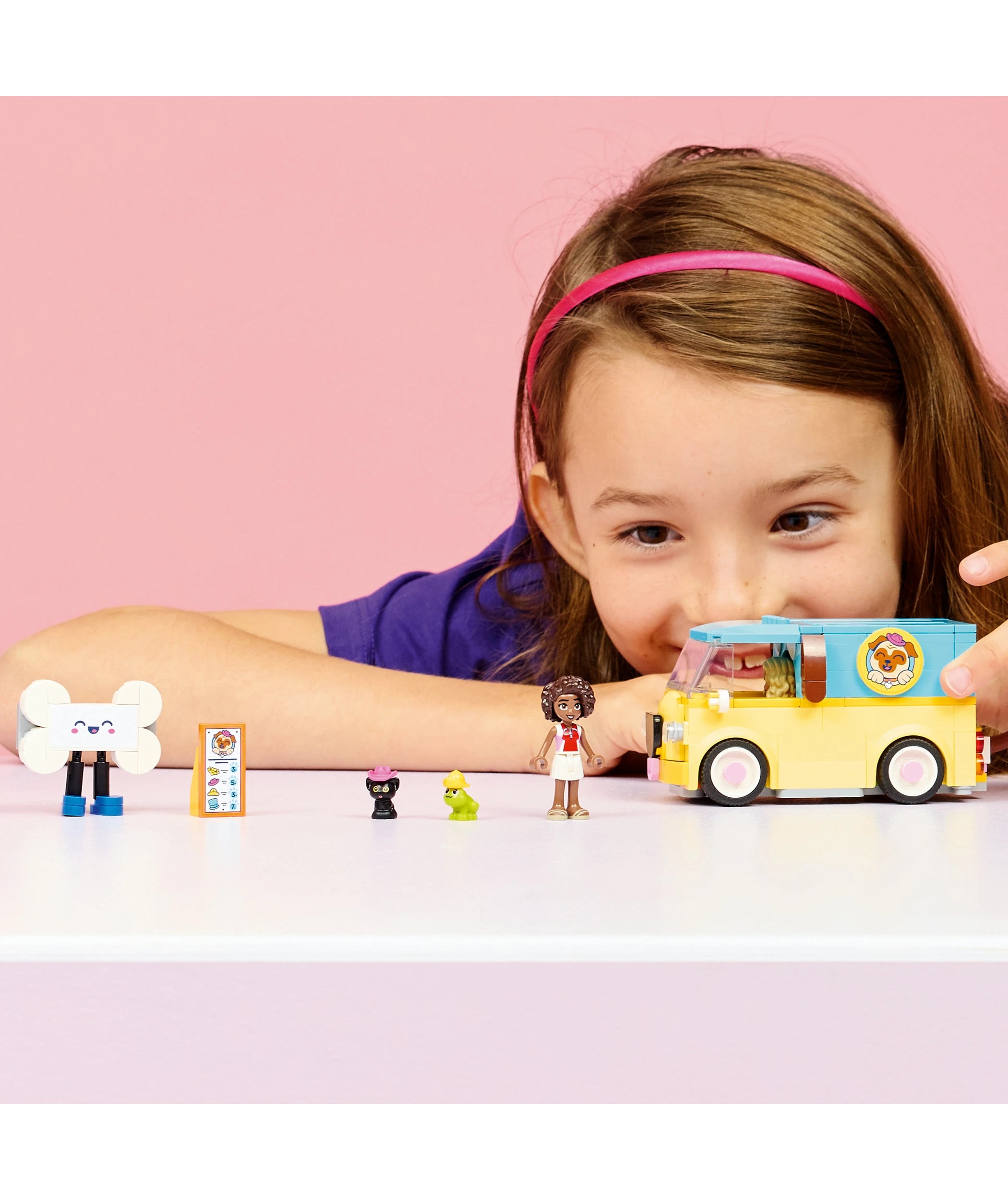 8 LEGO Friends Pet Accessories Van 42678, 8 of 10