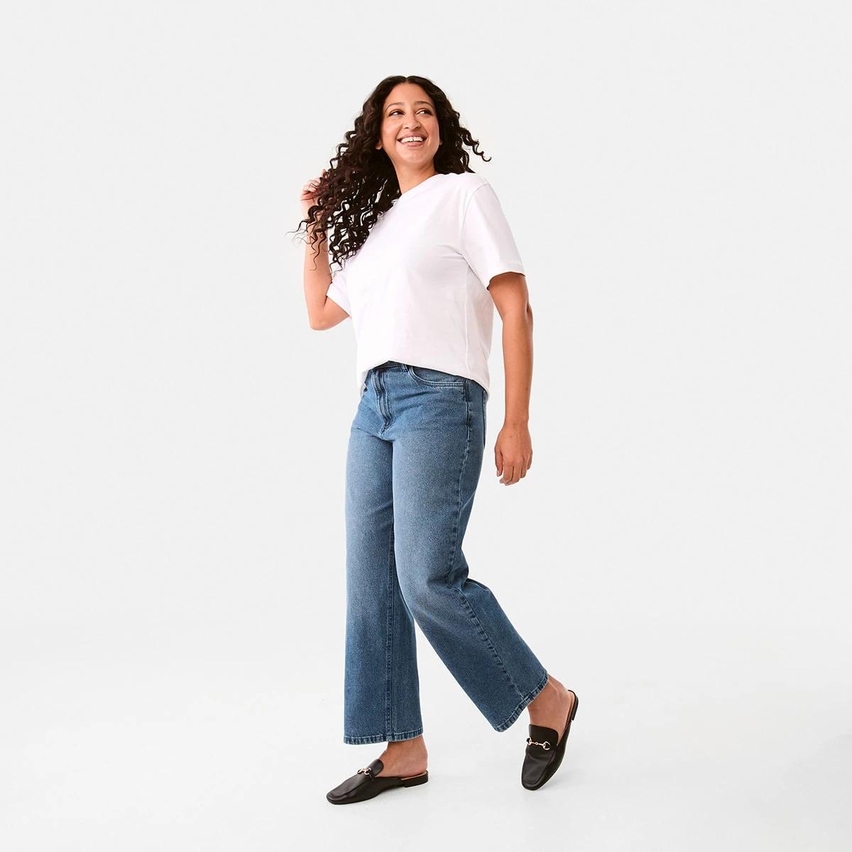 3 Full Length Relaxed Jeans Mid Wash, 3 of 6