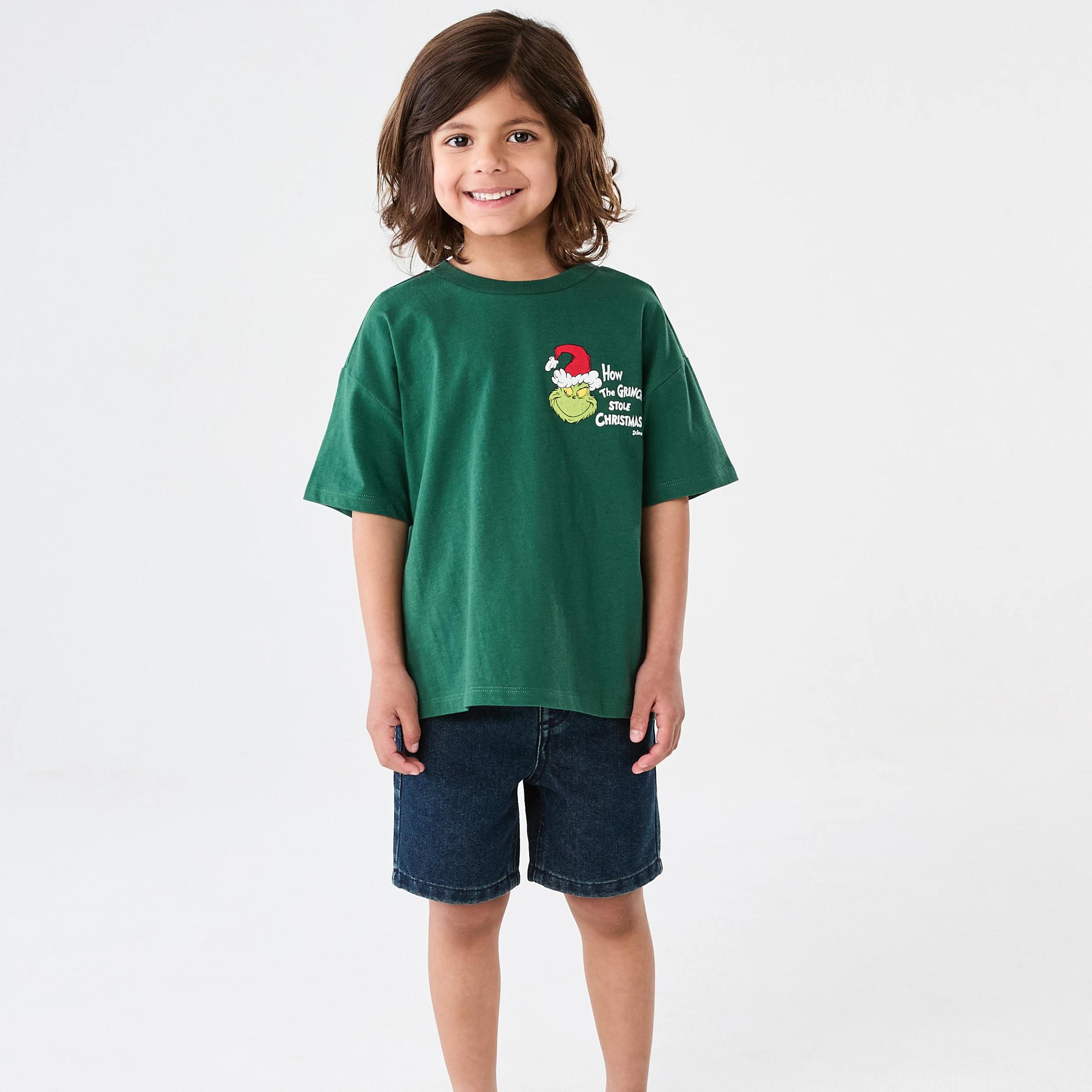 3 The Grinch License Christmas Oversized T-shirt GRINCH FAMILY XMAS PRINT GREEN KIDS, 3 of 8