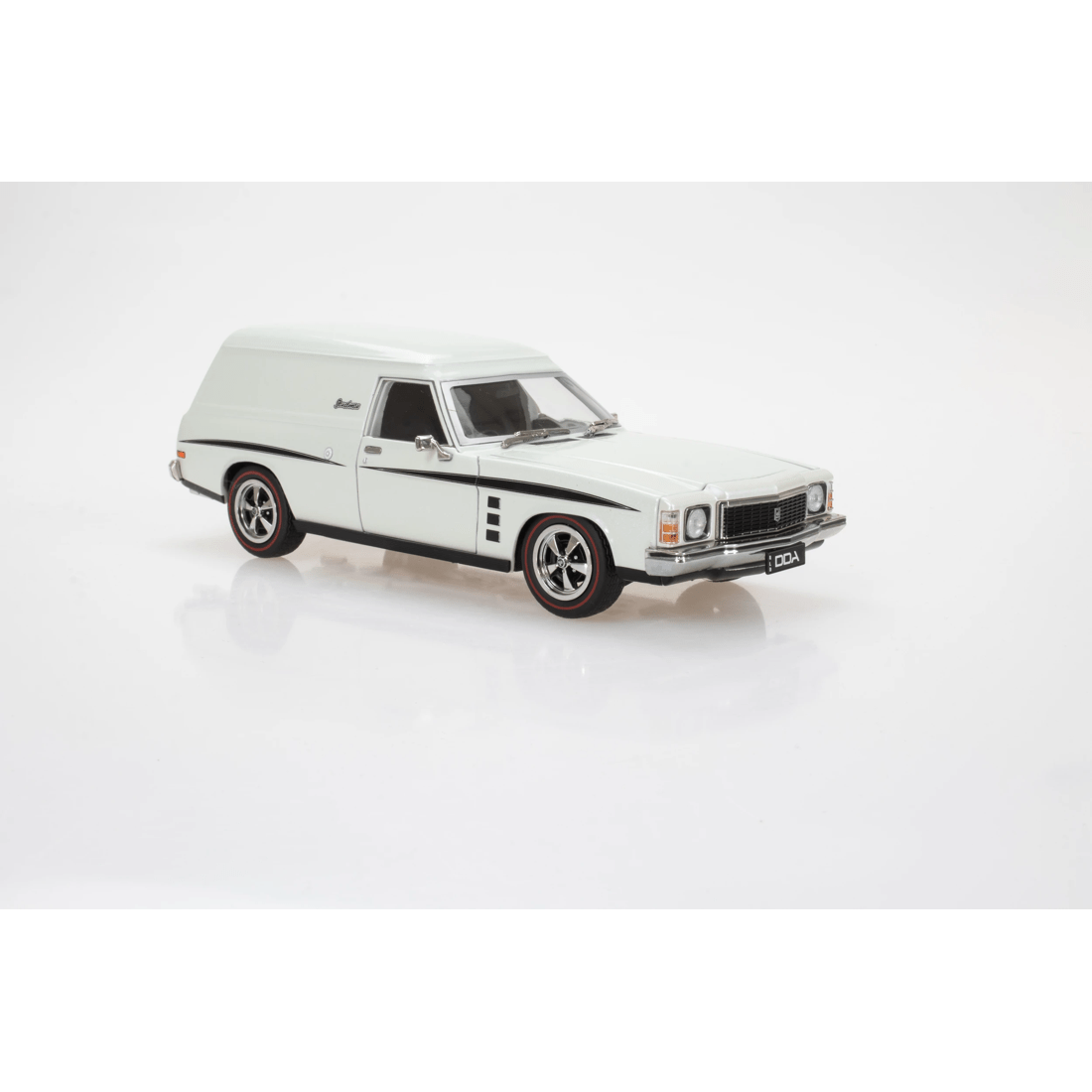 3 1:24 Sfragismeno Diecast Car - Assorted, 3 of 7