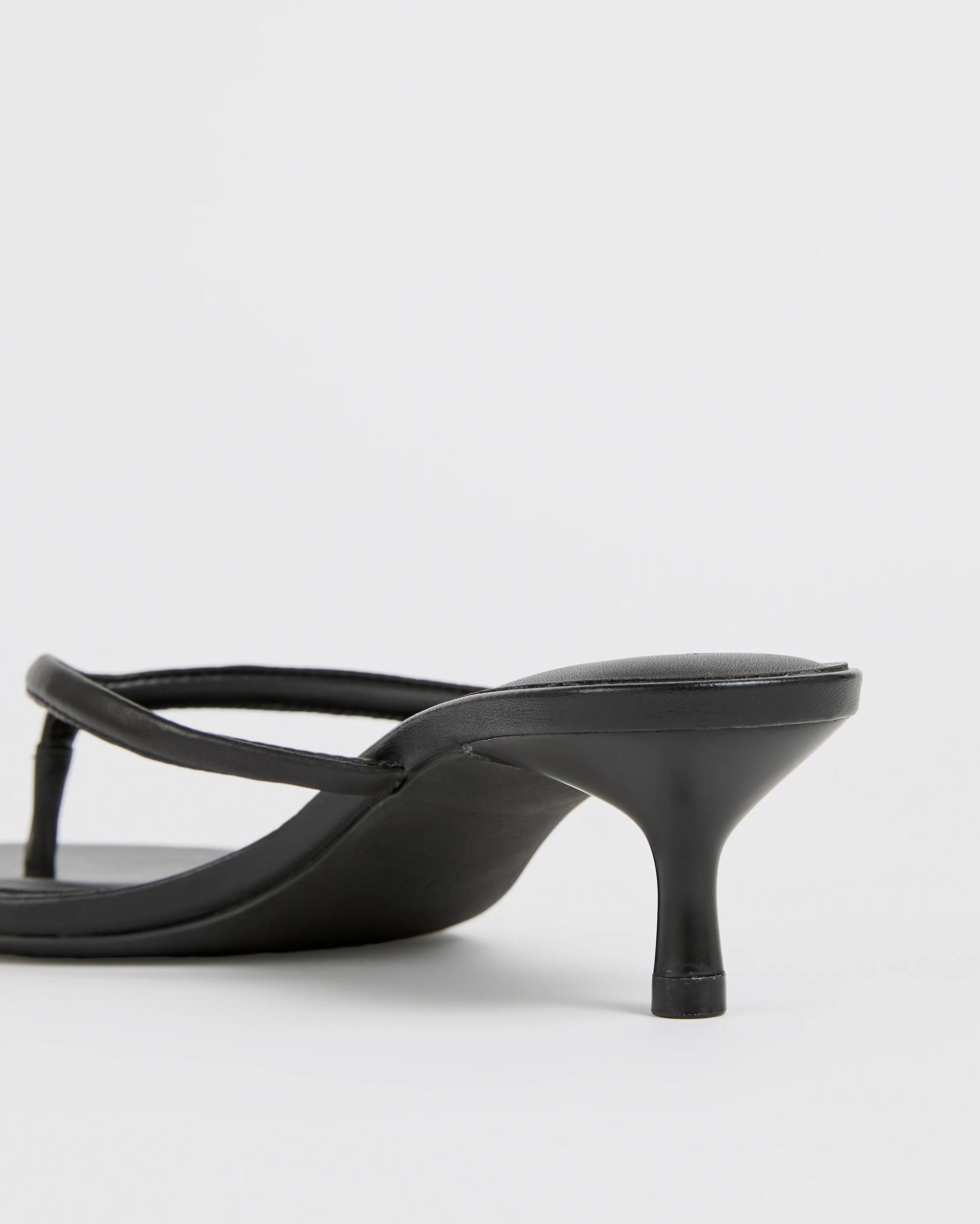 3 Target Woman Genuine Leather Thong Heels BLACK LEATHER, 3 of 3