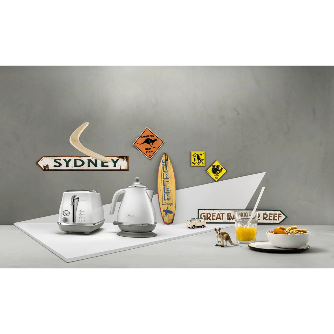 3 DeLonghi Icona Capitals 2 Slice Toaster - Sydney White, 3 of 4