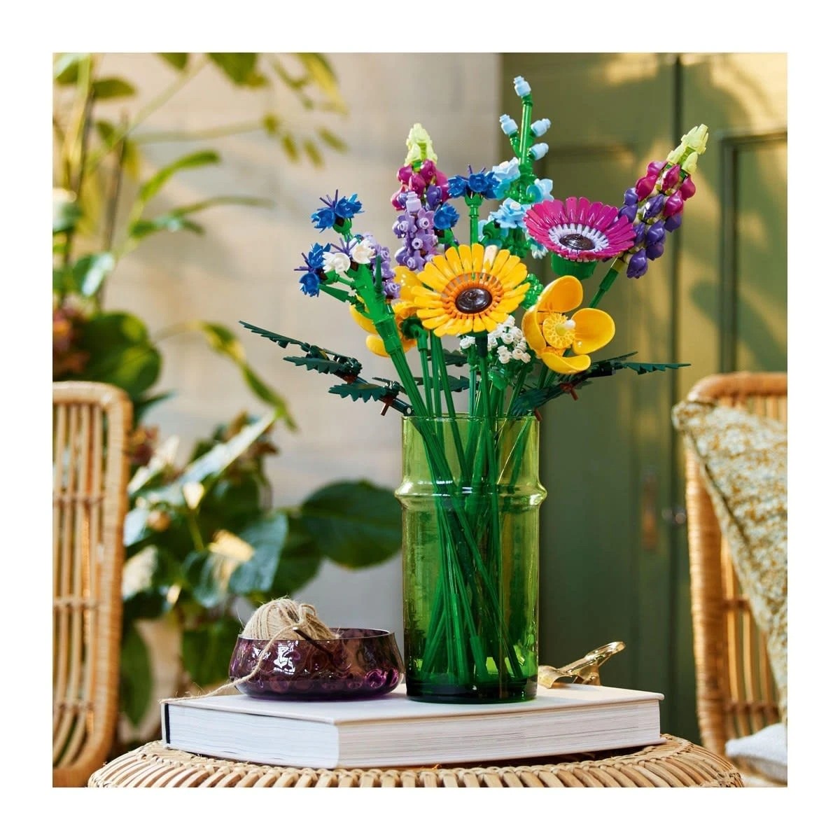 10 LEGO Botanicals Wildflower Bouquet 10313, 10 of 11