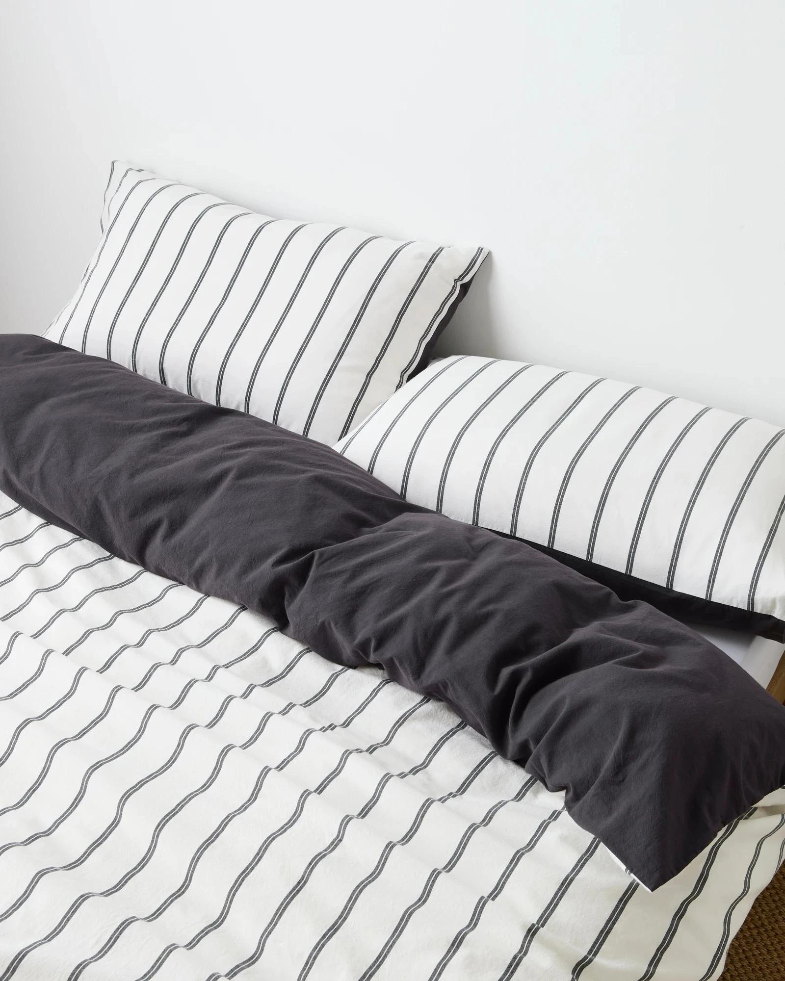 4 Arlo Stonewash Stripe Quilt Cover Set - Queen Bed - Black, 4 of 6