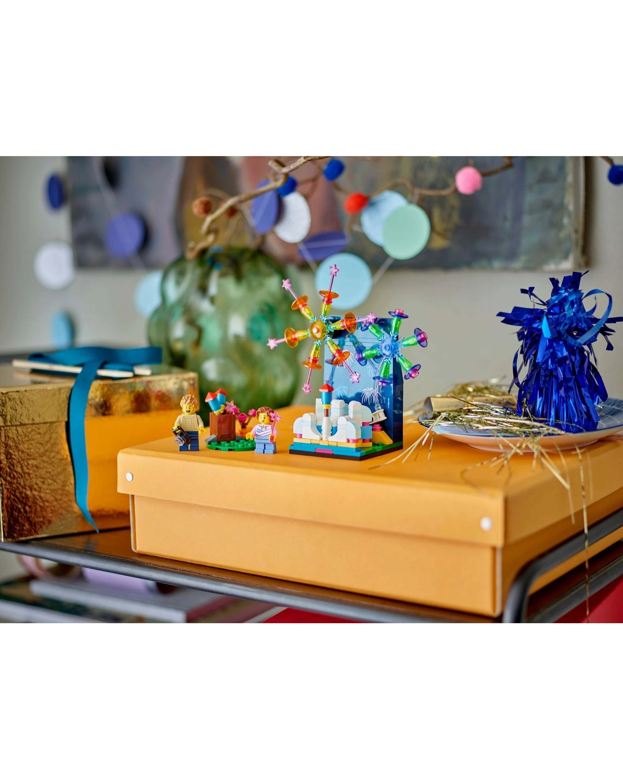 3 LEGO 40689 Fireworks Celebration Limited Edition, 3 of 3