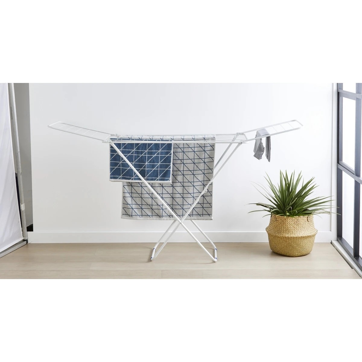 3 Winged Clothes Airer, 3 of 3