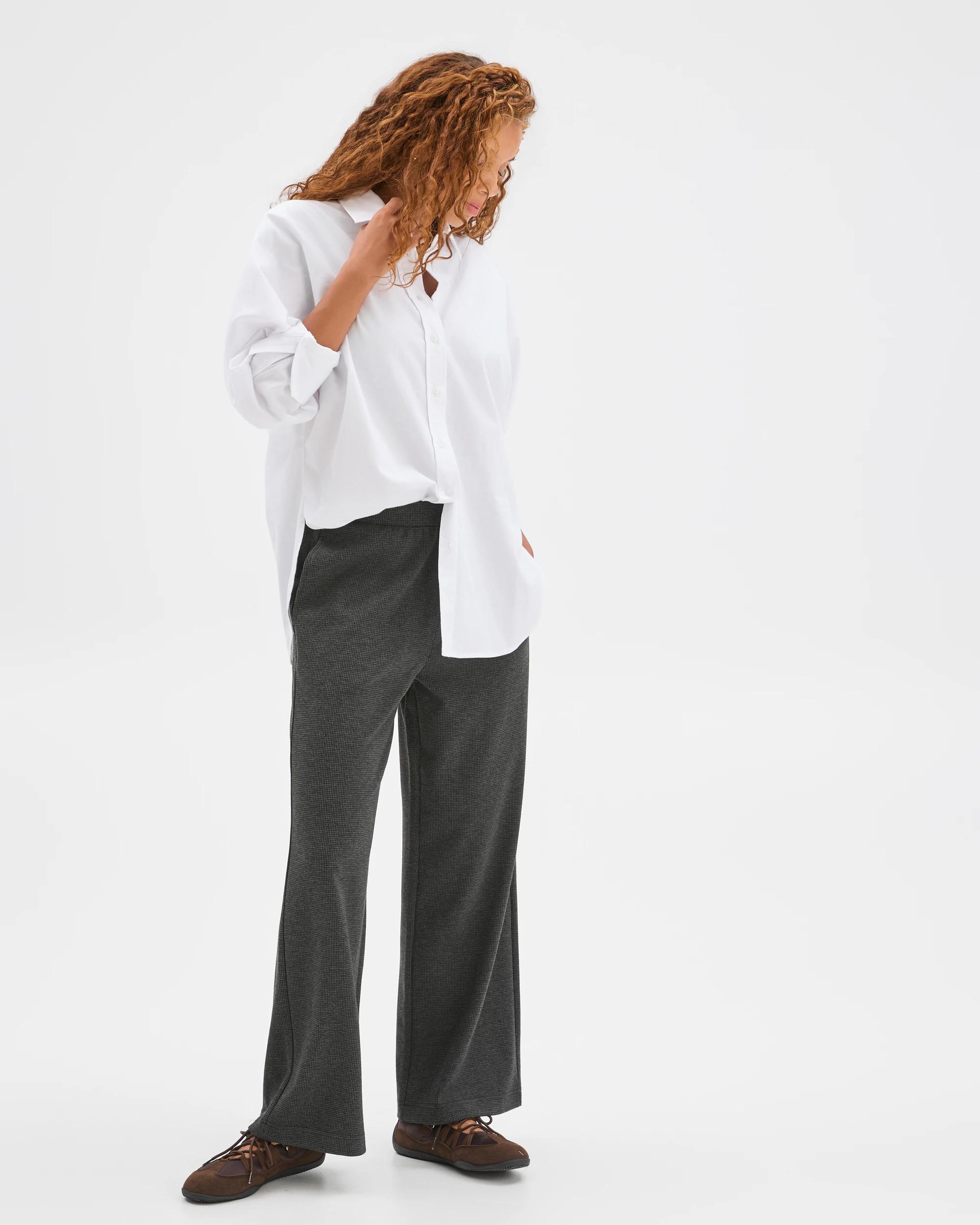 2 Target Woman Wide Leg Check Jogger Pants CHARCOAL, 2 of 6