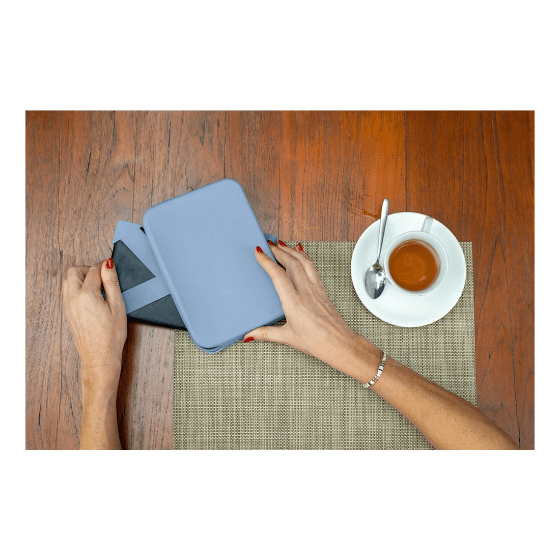 3 Strapsicle Clutch for Kindle Bondi Blue, 3 of 3