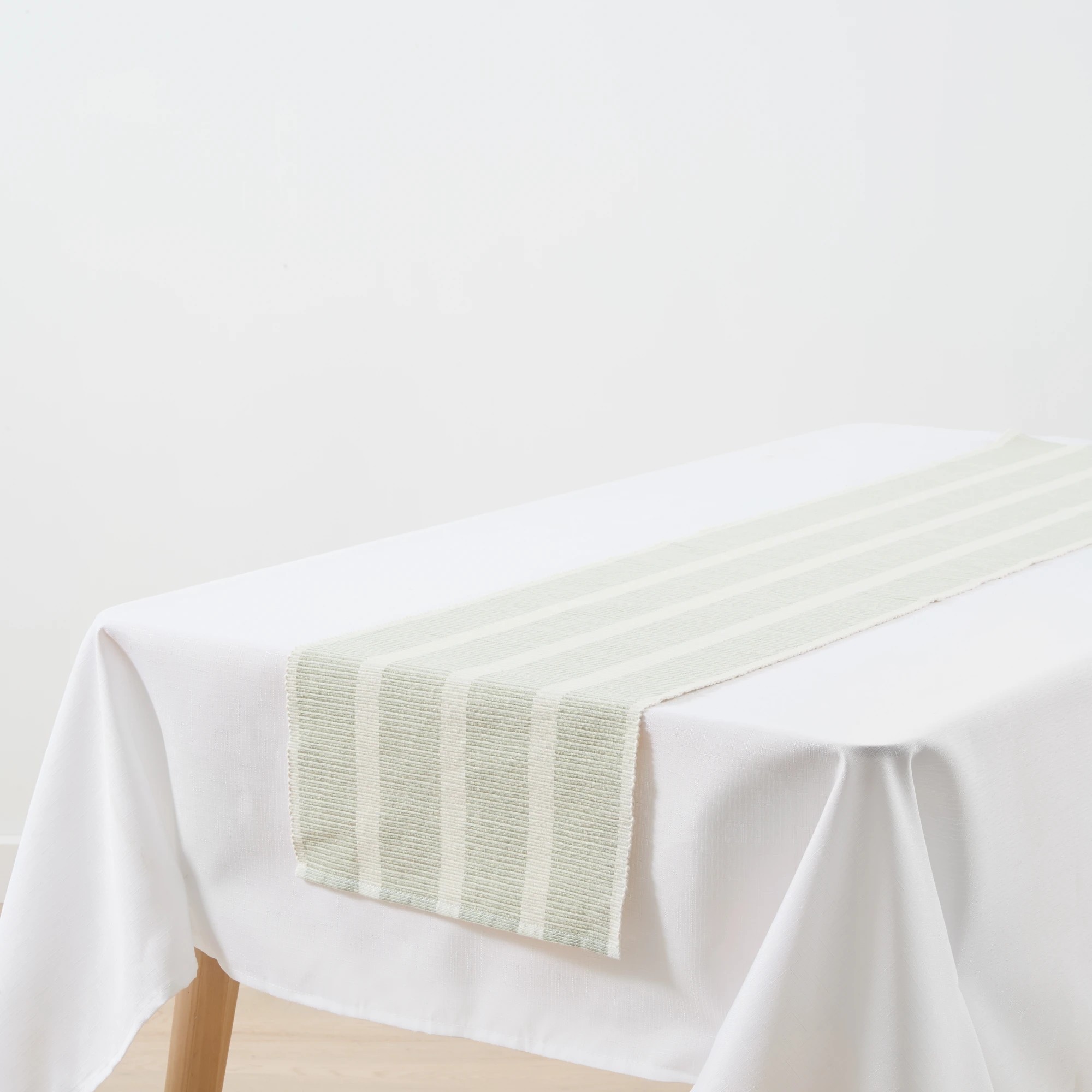 2 Green Ribbed Table Runner, 2 of 5