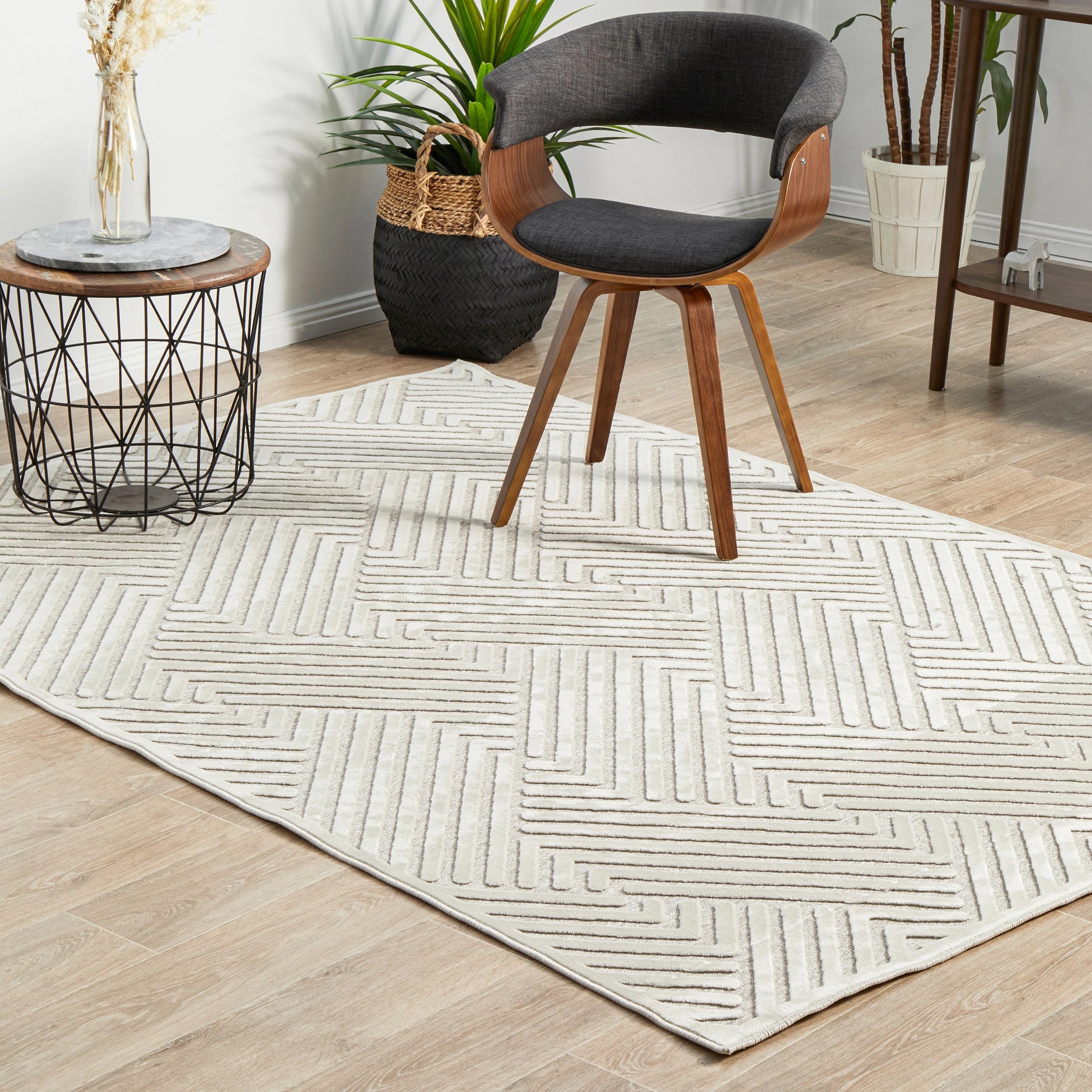 2 Common Ground Rugs Citadel 47 400x300cm - White, 2 of 9