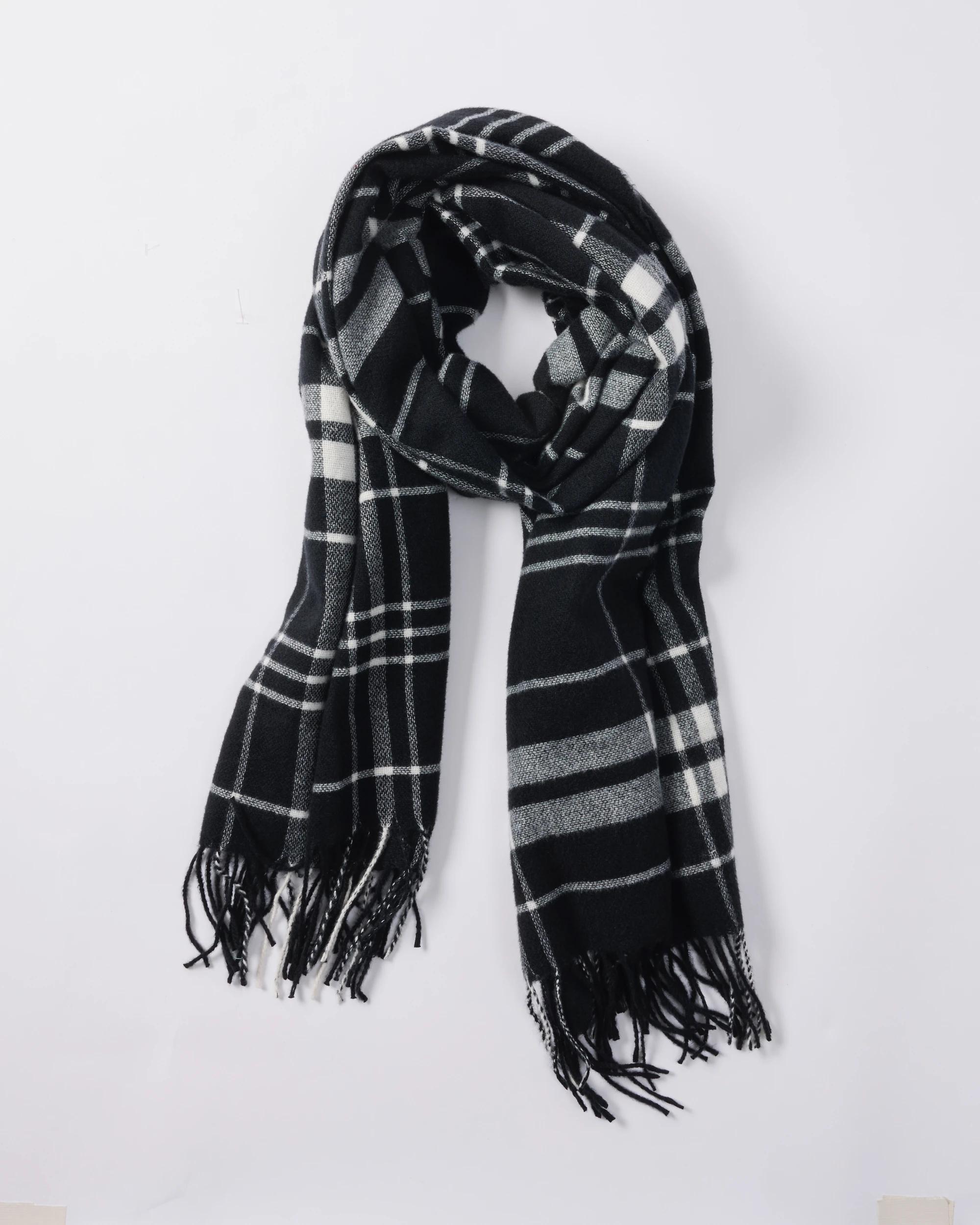 1 Plaid Check Scarf Black Chck, 1 of 3