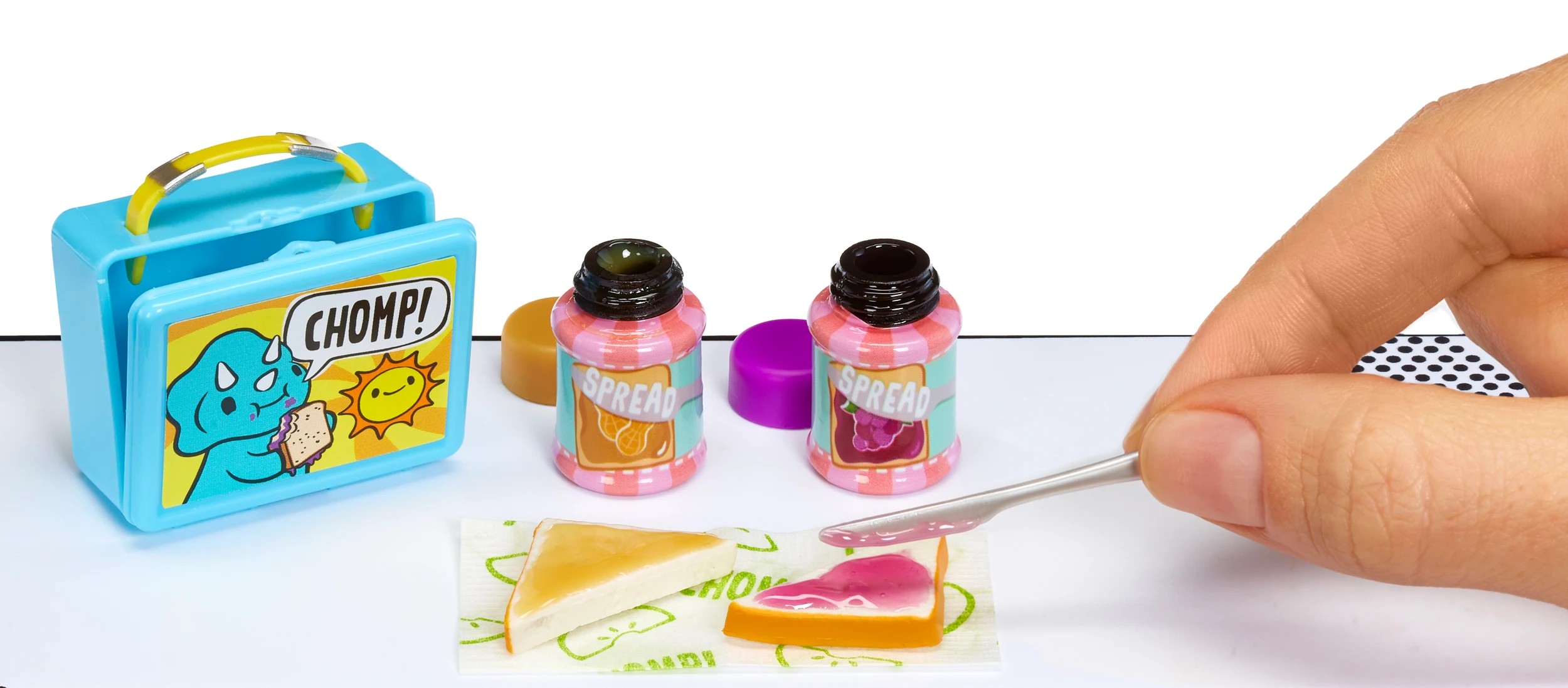 4 MGA's Miniverse - Make It Mini Foods: Cafe Series 5 in PDQ - Assorted, 4 of 7