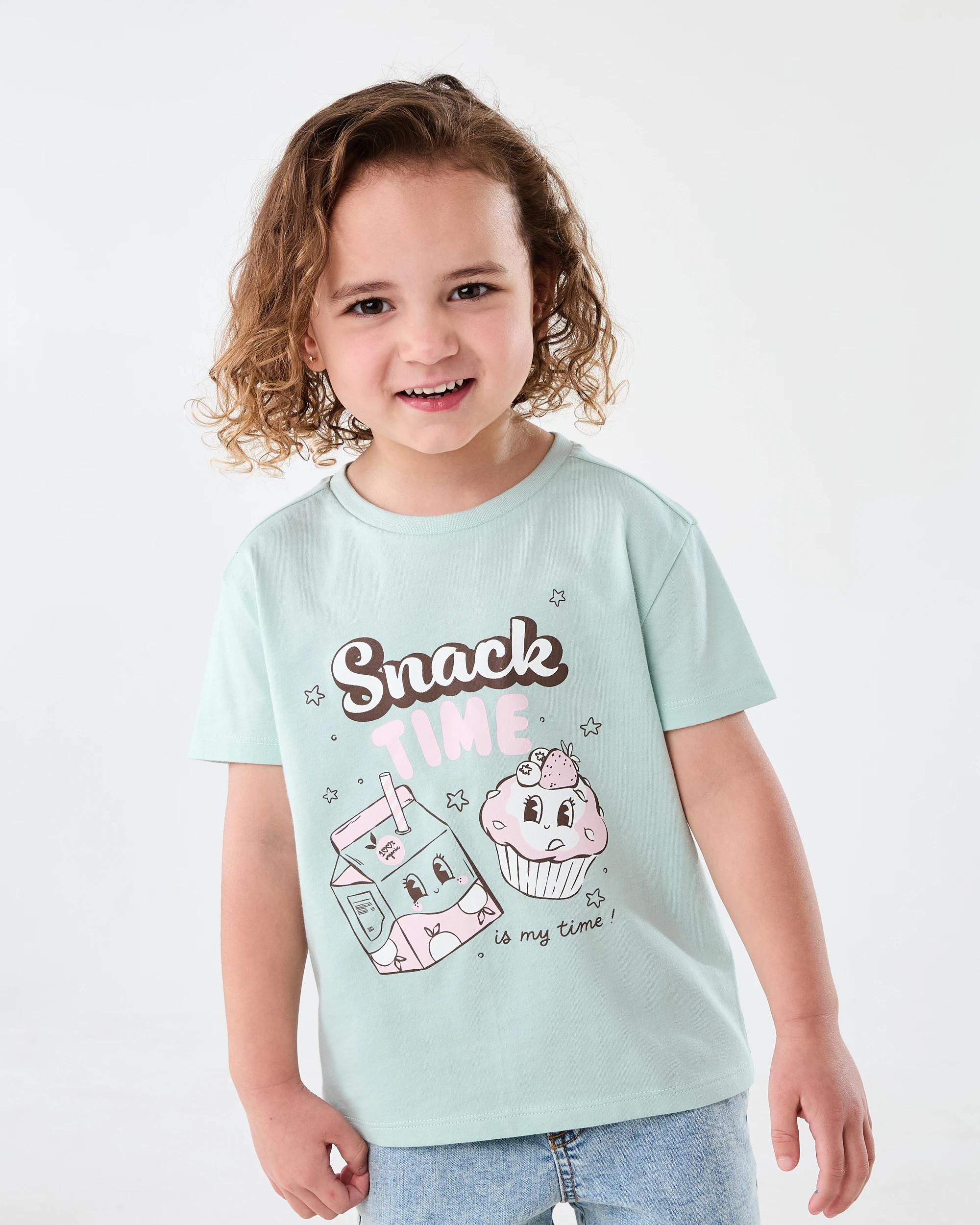 1 Printed T-shirt Grn Sncks, 1 of 7