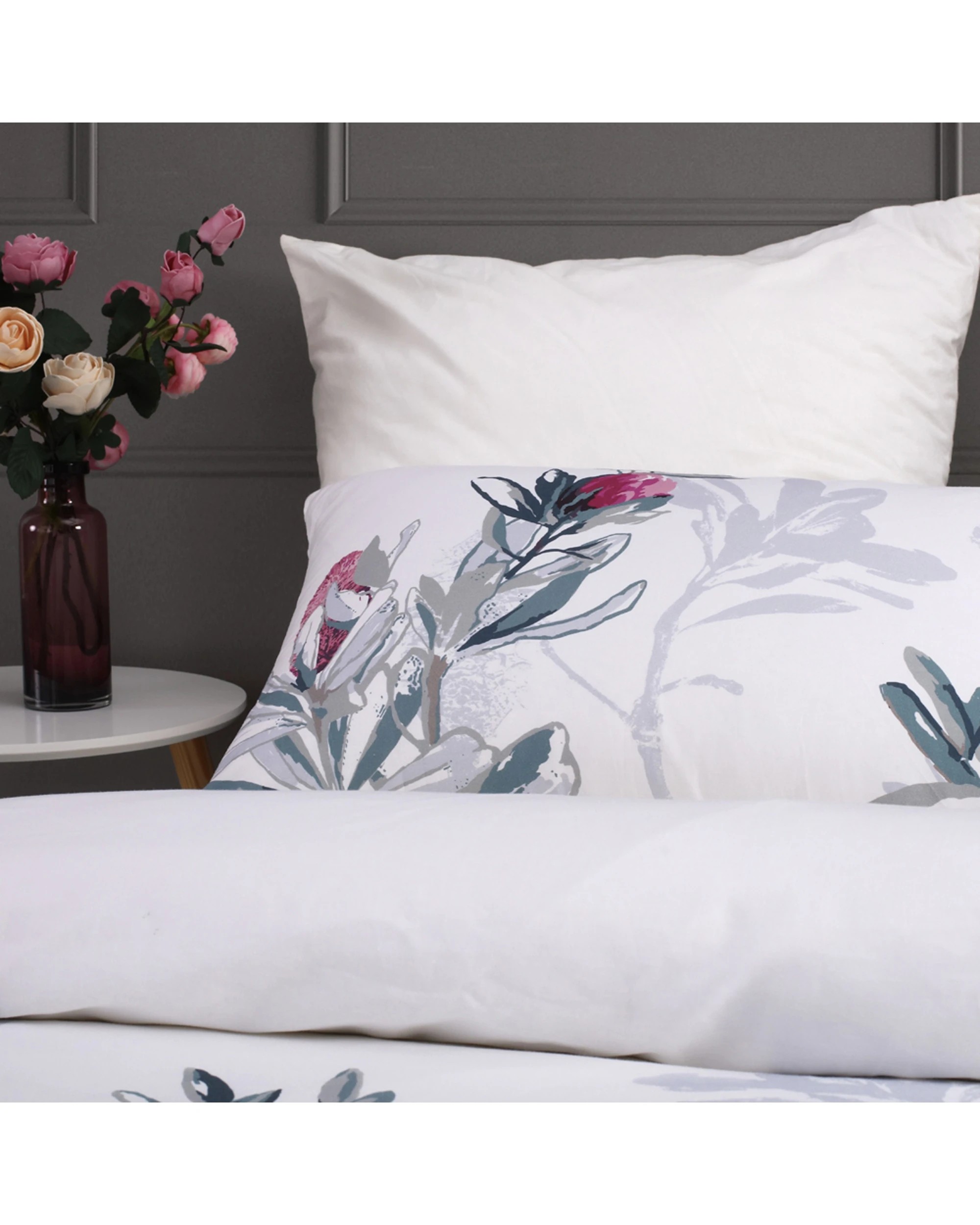 2 Onkaparinga Printed Cotton Quilt Cover Set w/Pillowcases Waratah - Pattern, 2 of 4