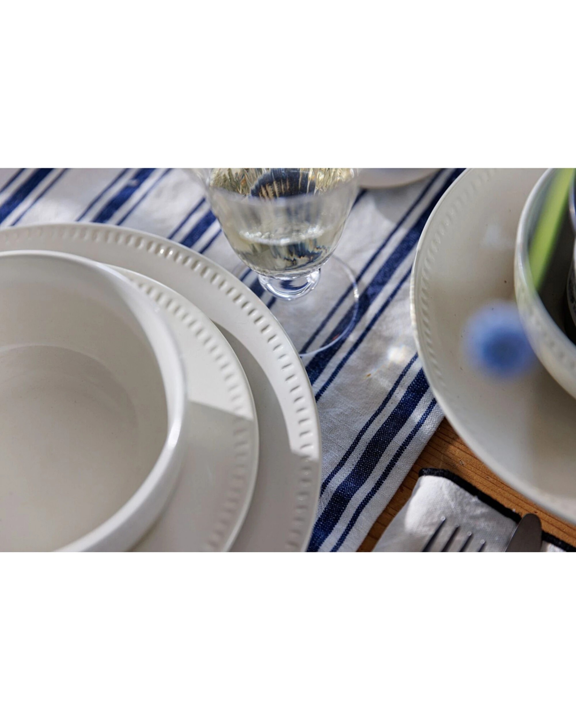 7 Mikasa Cranborne 12pc Stoneware Dinner Set - White, 7 of 7